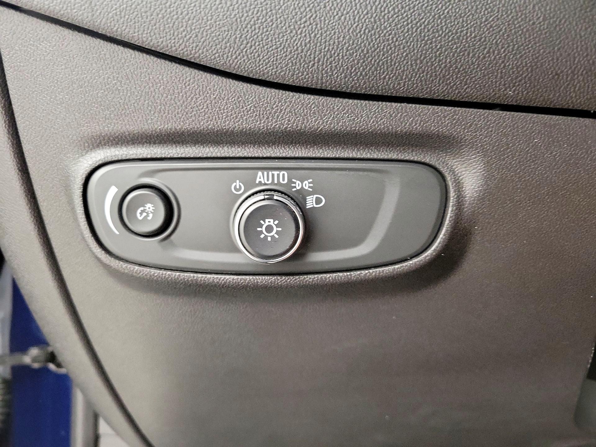 Thumbnail: 2022 Chevrolet Equinox - 13