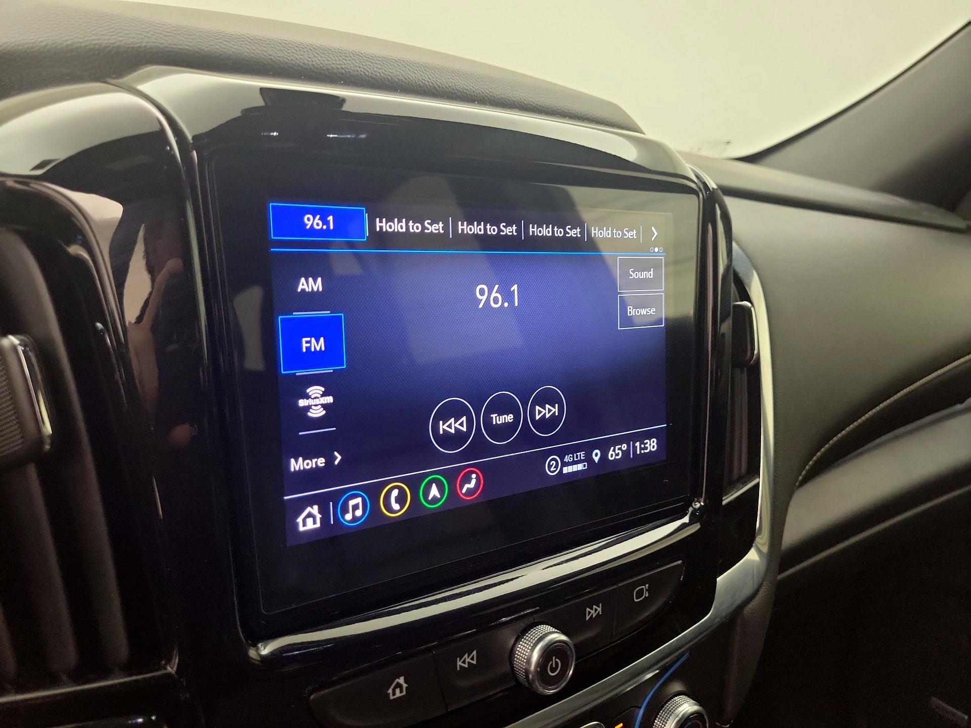 Thumbnail: 2023 Chevrolet Traverse - 15