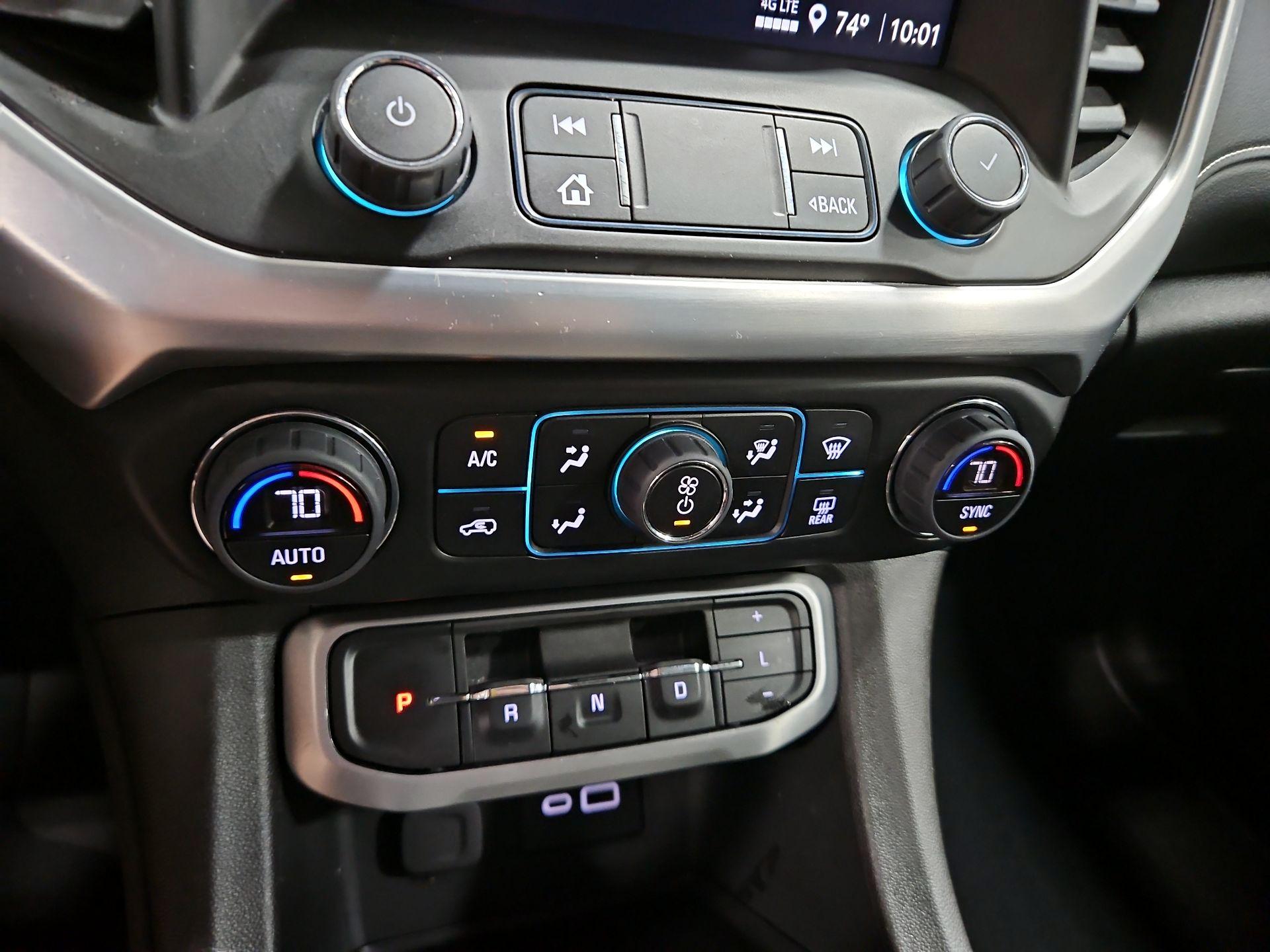 Thumbnail: 2023 GMC Acadia - 16