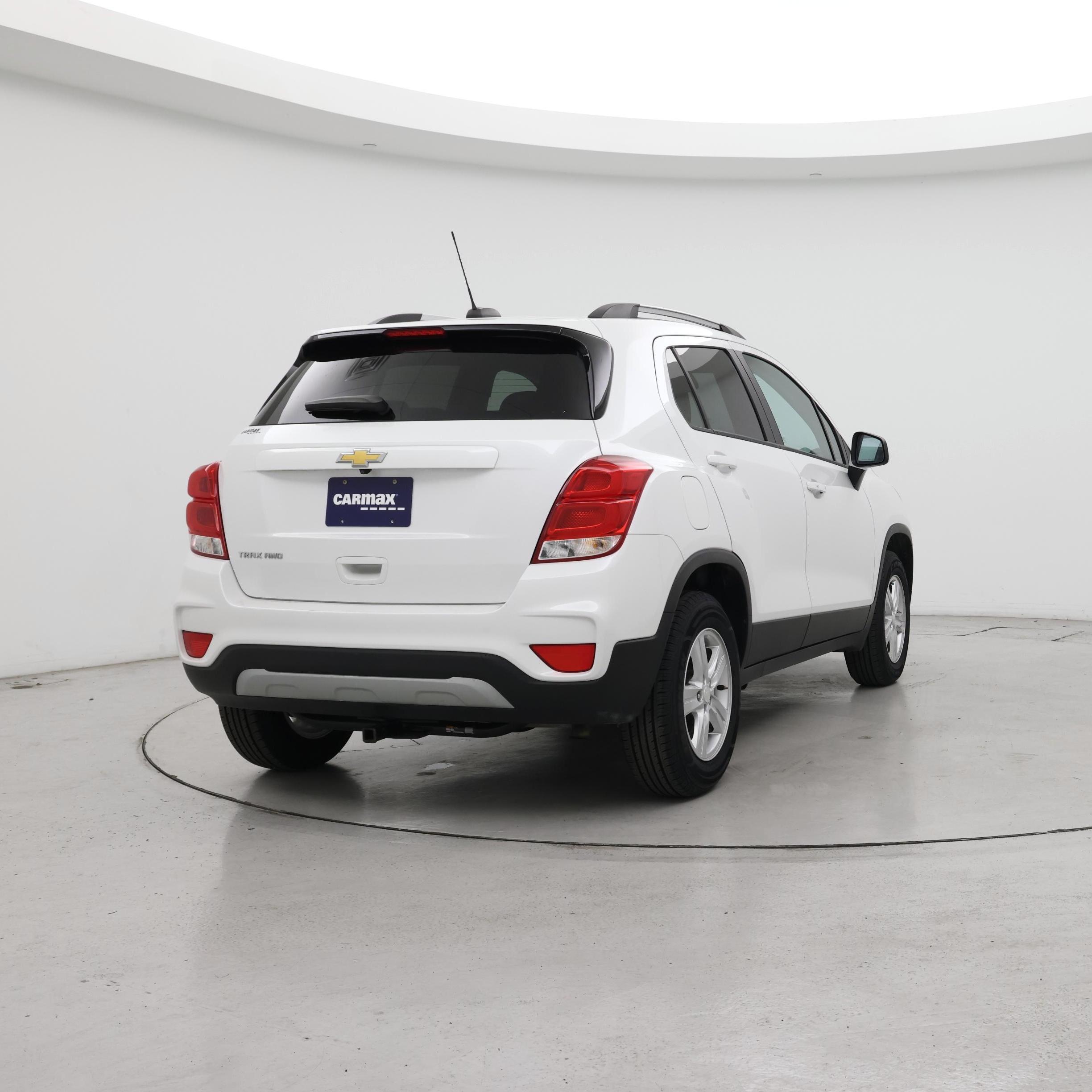 Thumbnail: 2022 Chevrolet Trax - 8