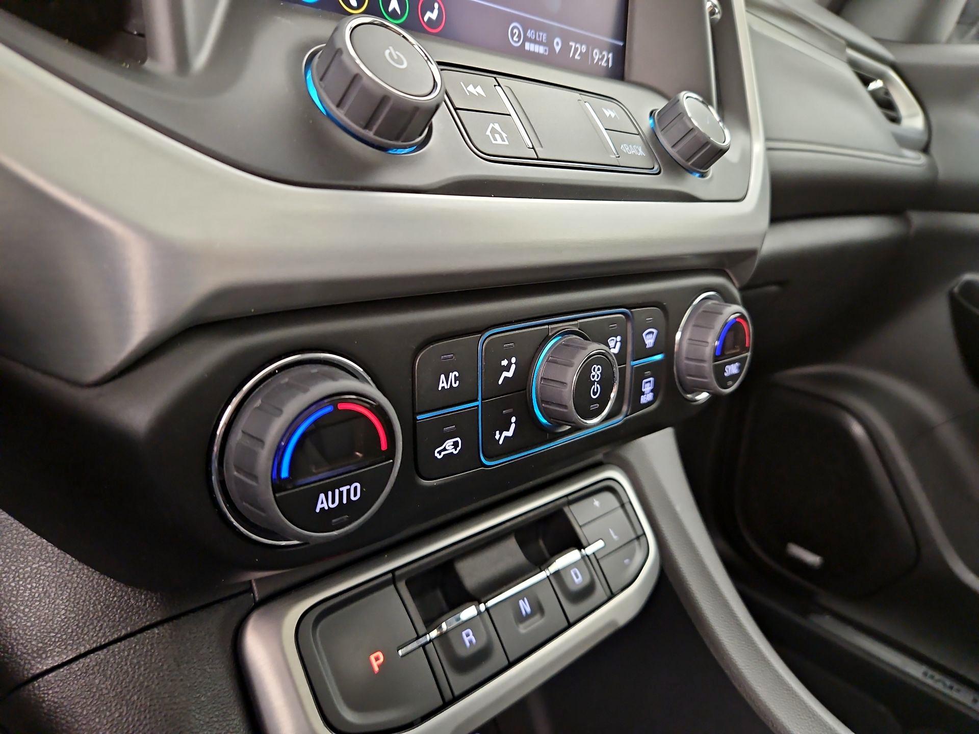 Thumbnail: 2023 GMC Acadia - 16