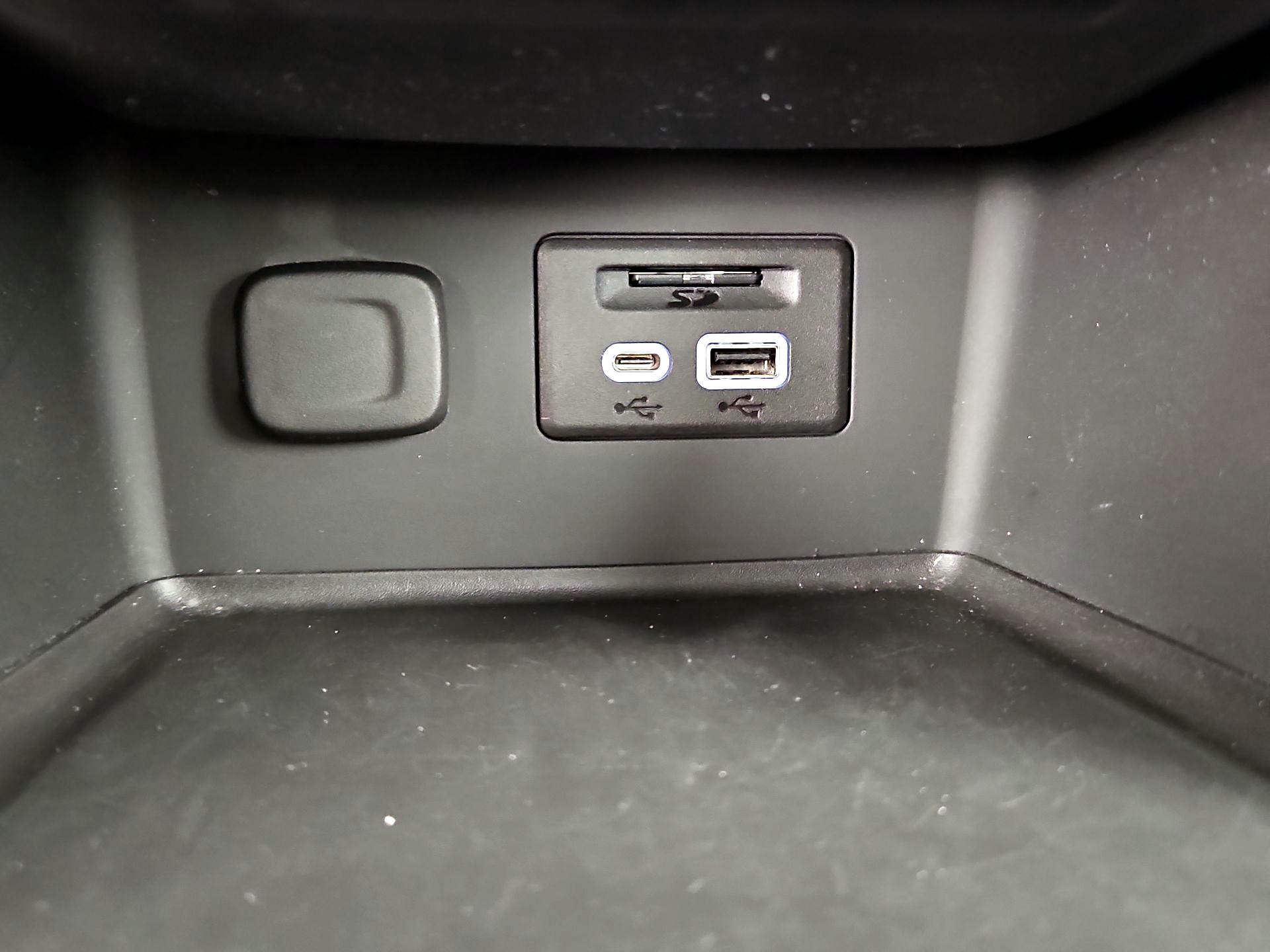 Thumbnail: 2023 GMC Acadia - 18