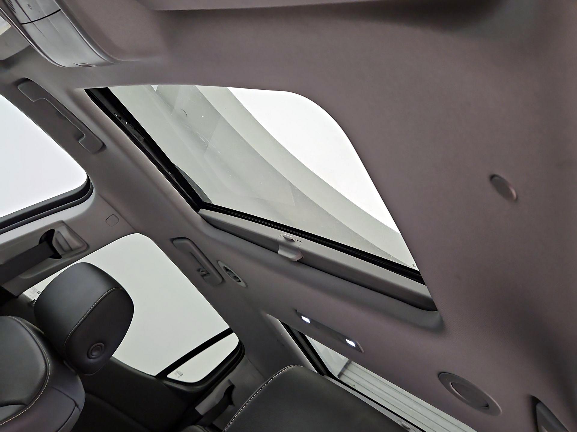 Thumbnail: 2023 GMC Acadia - 19