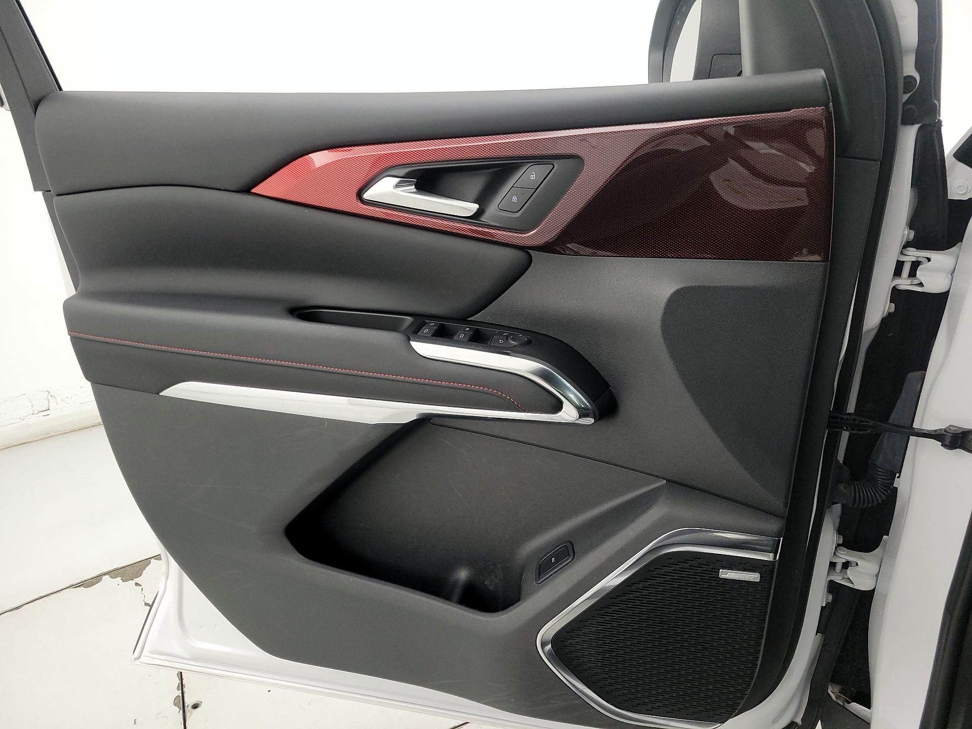 Thumbnail: 2024 Chevrolet Traverse - 12