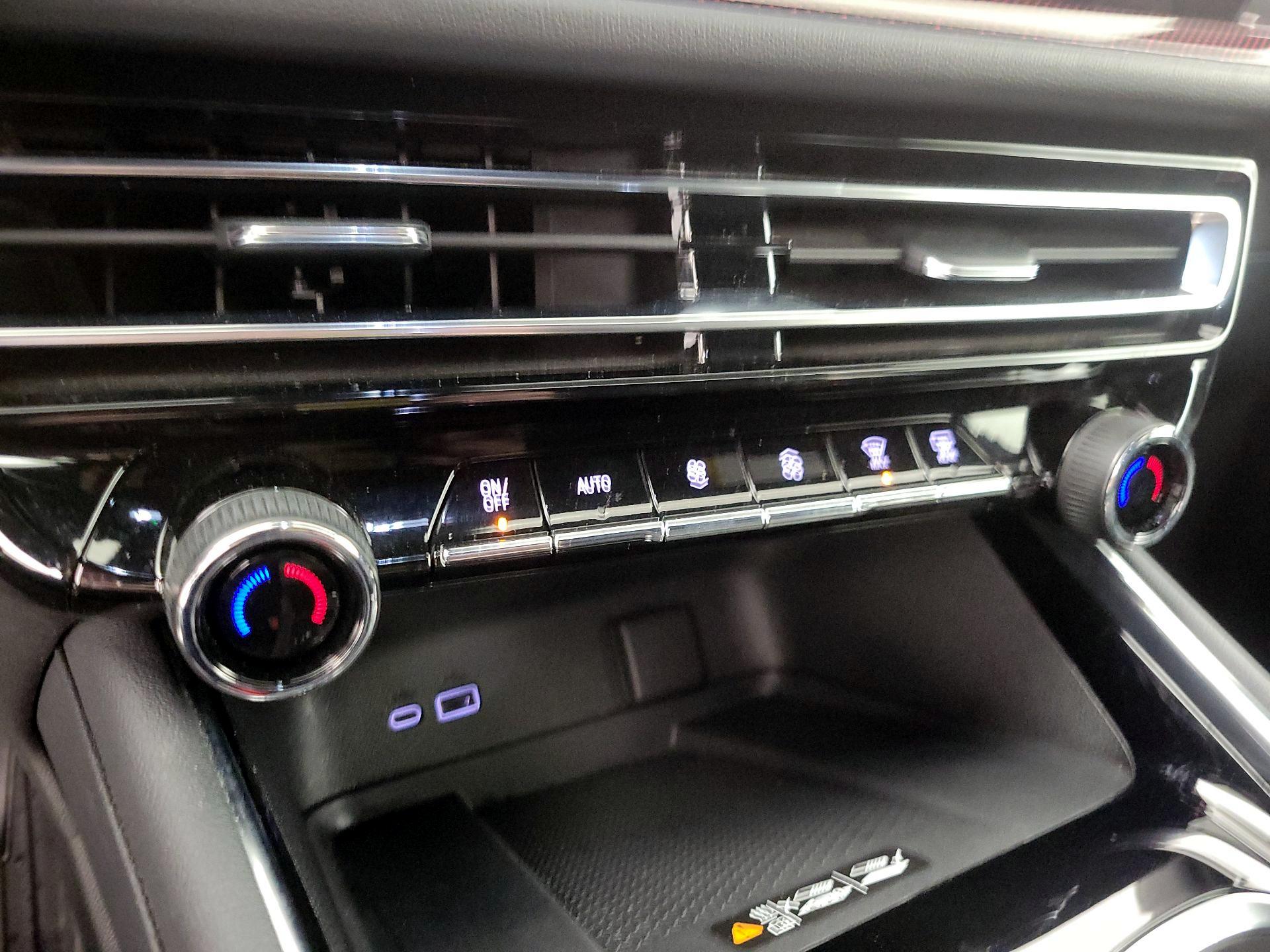 Thumbnail: 2024 Chevrolet Traverse - 16