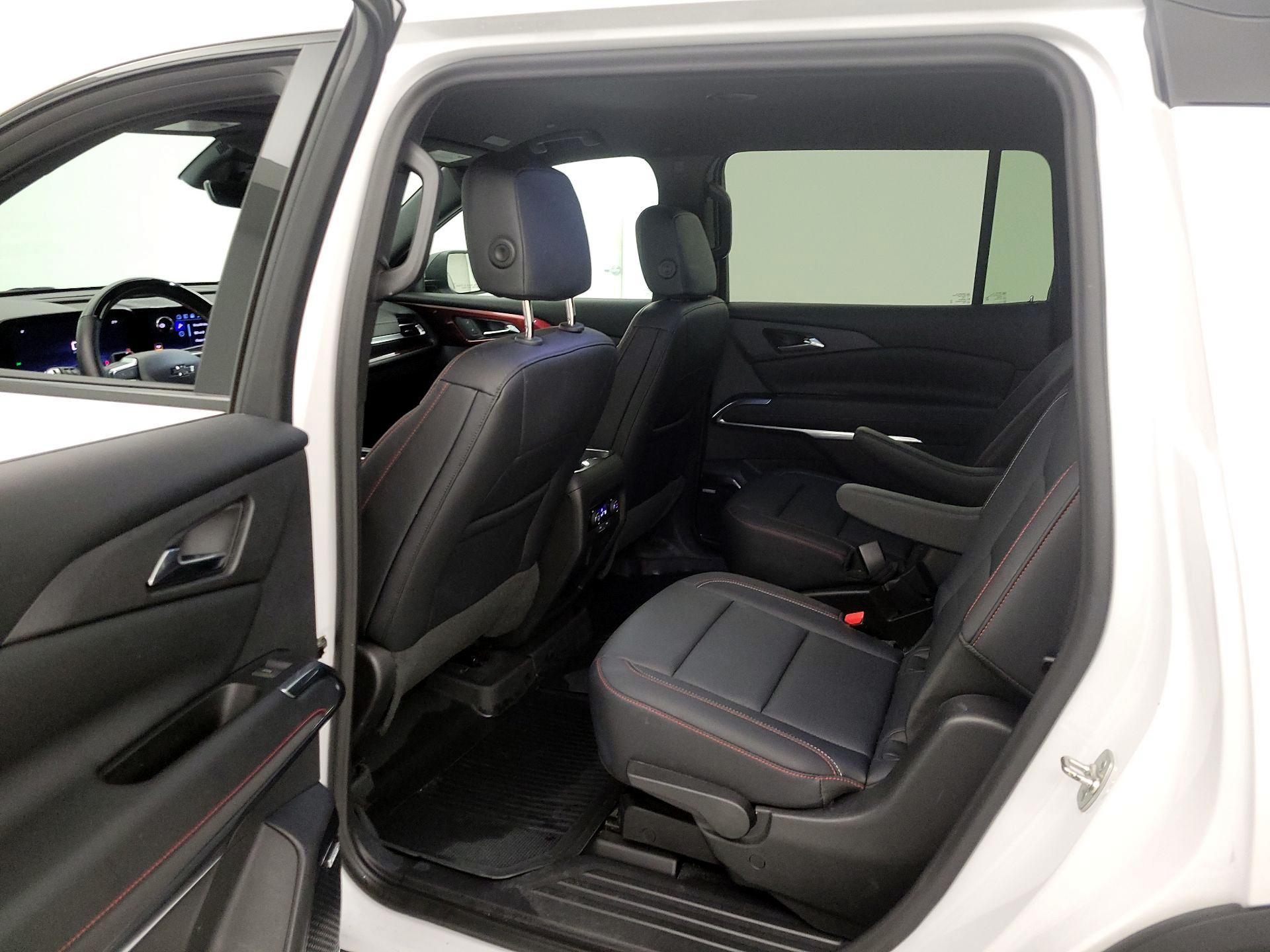 Thumbnail: 2024 Chevrolet Traverse - 19