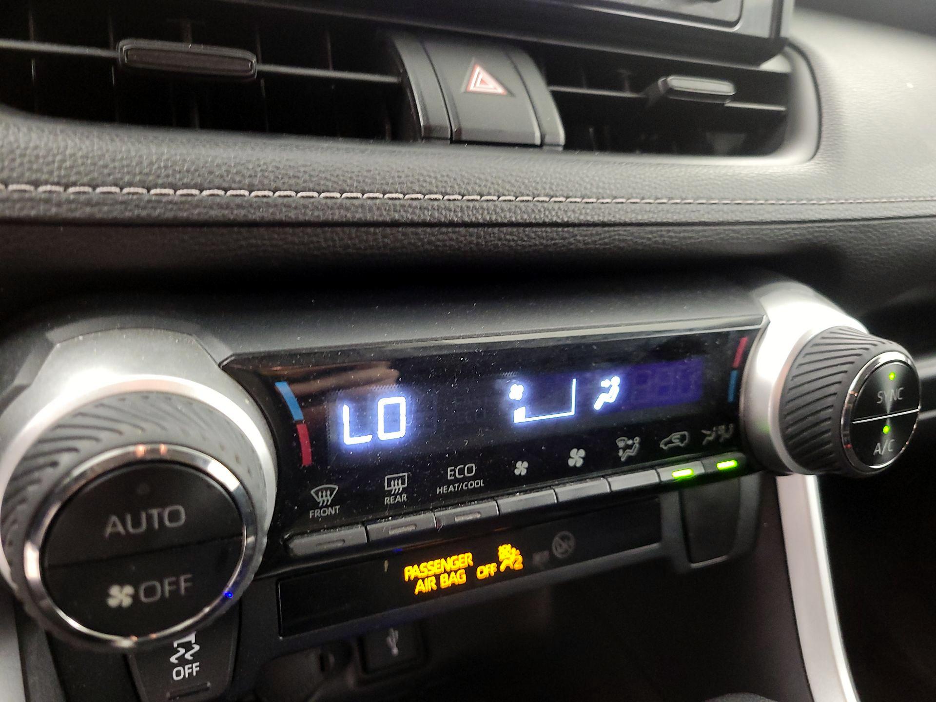 Thumbnail: 2020 Toyota RAV4 - 16