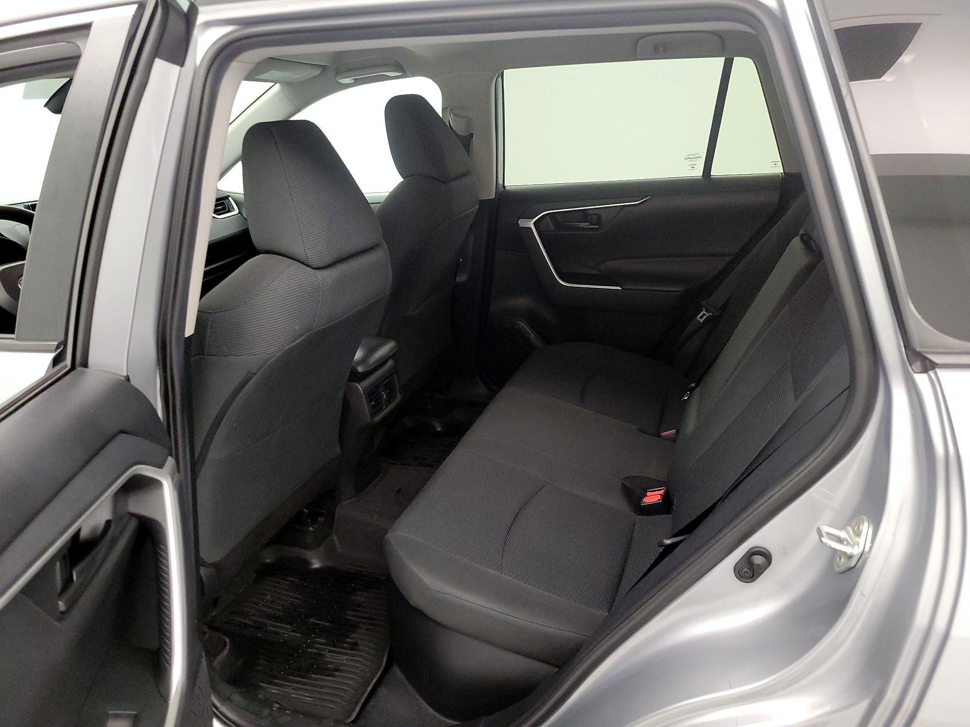 Thumbnail: 2020 Toyota RAV4 - 19