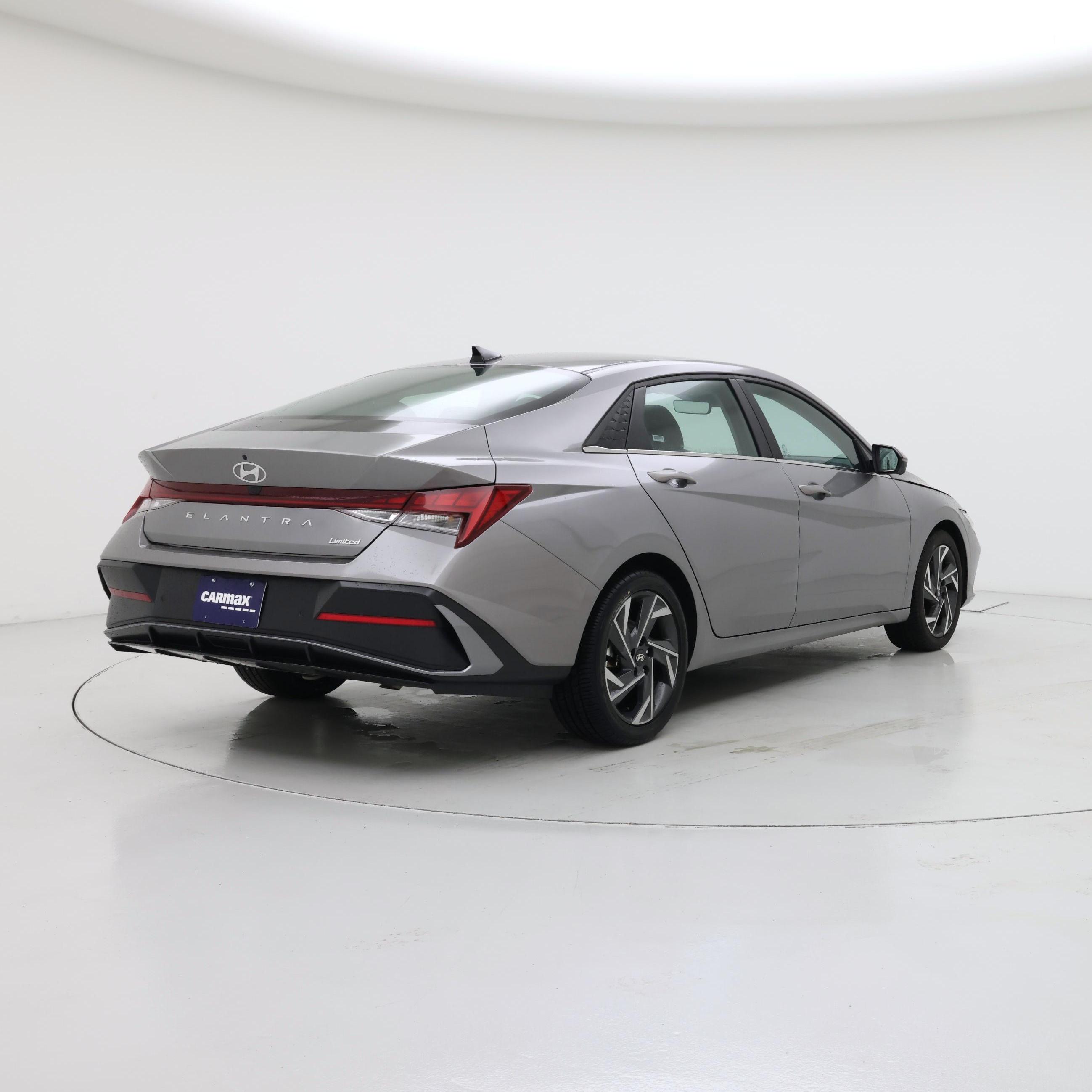 Thumbnail: 2024 Hyundai Elantra - 8