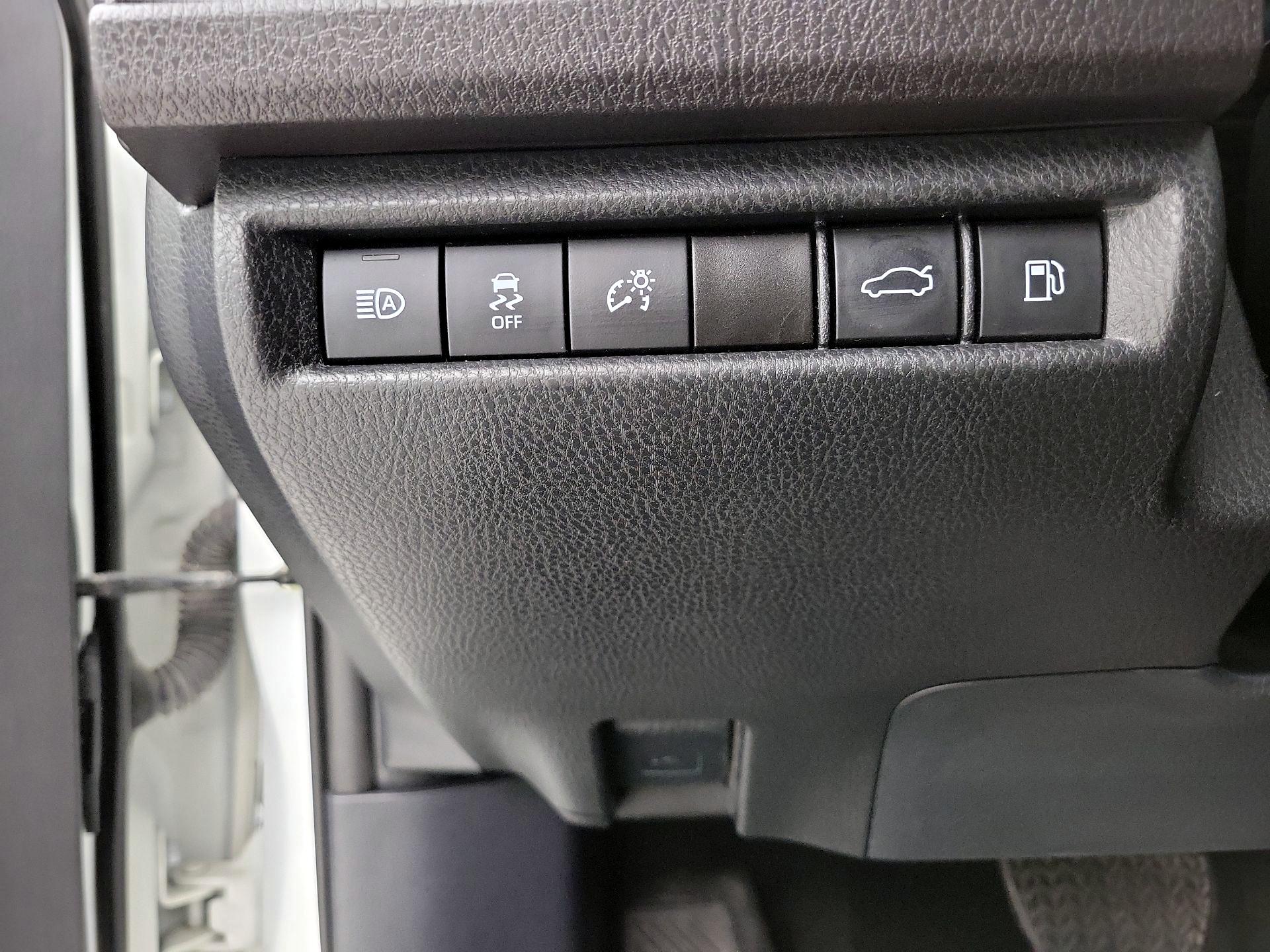 Thumbnail: 2025 Toyota Camry - 13