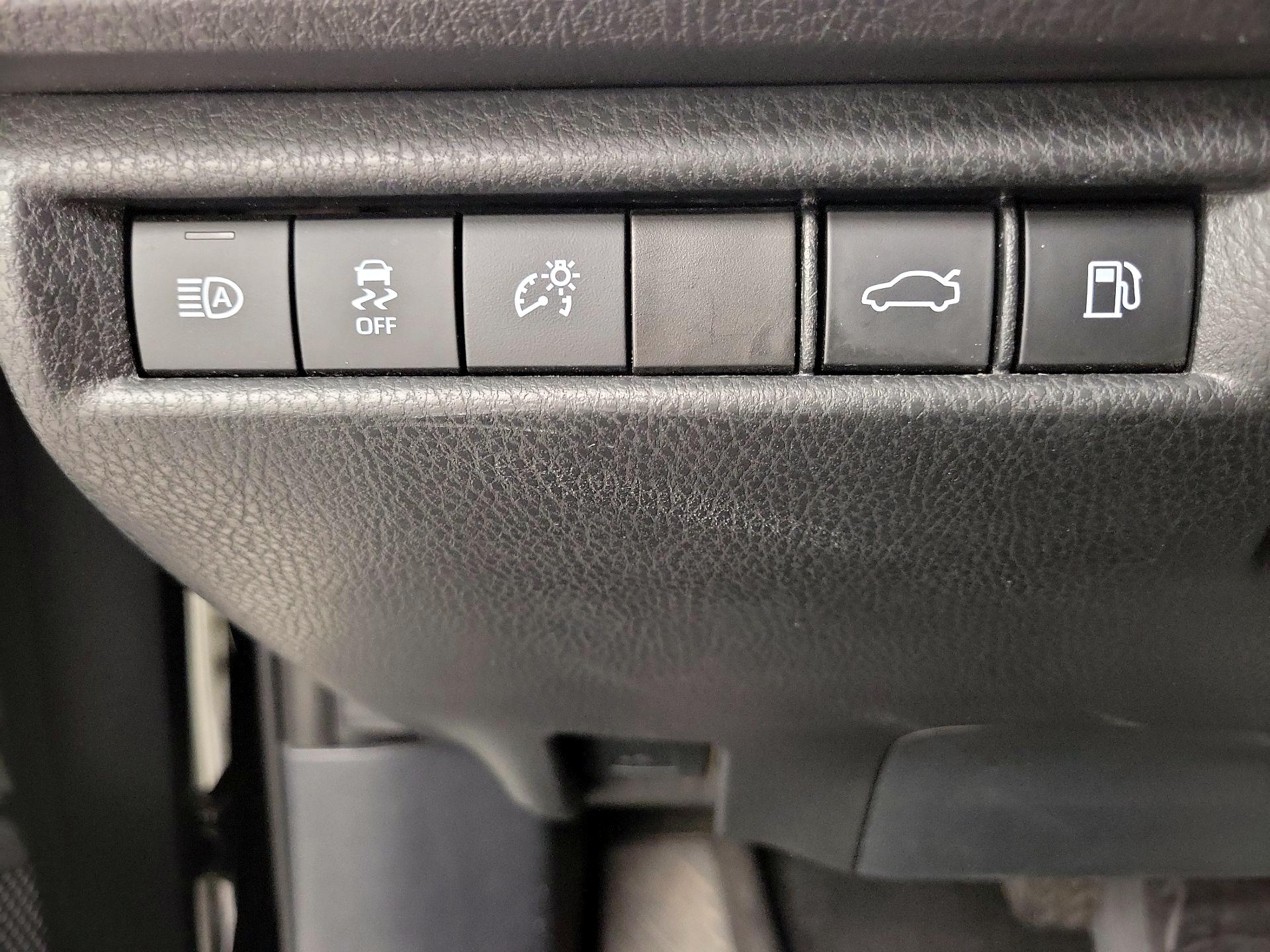 Thumbnail: 2025 Toyota Camry - 13