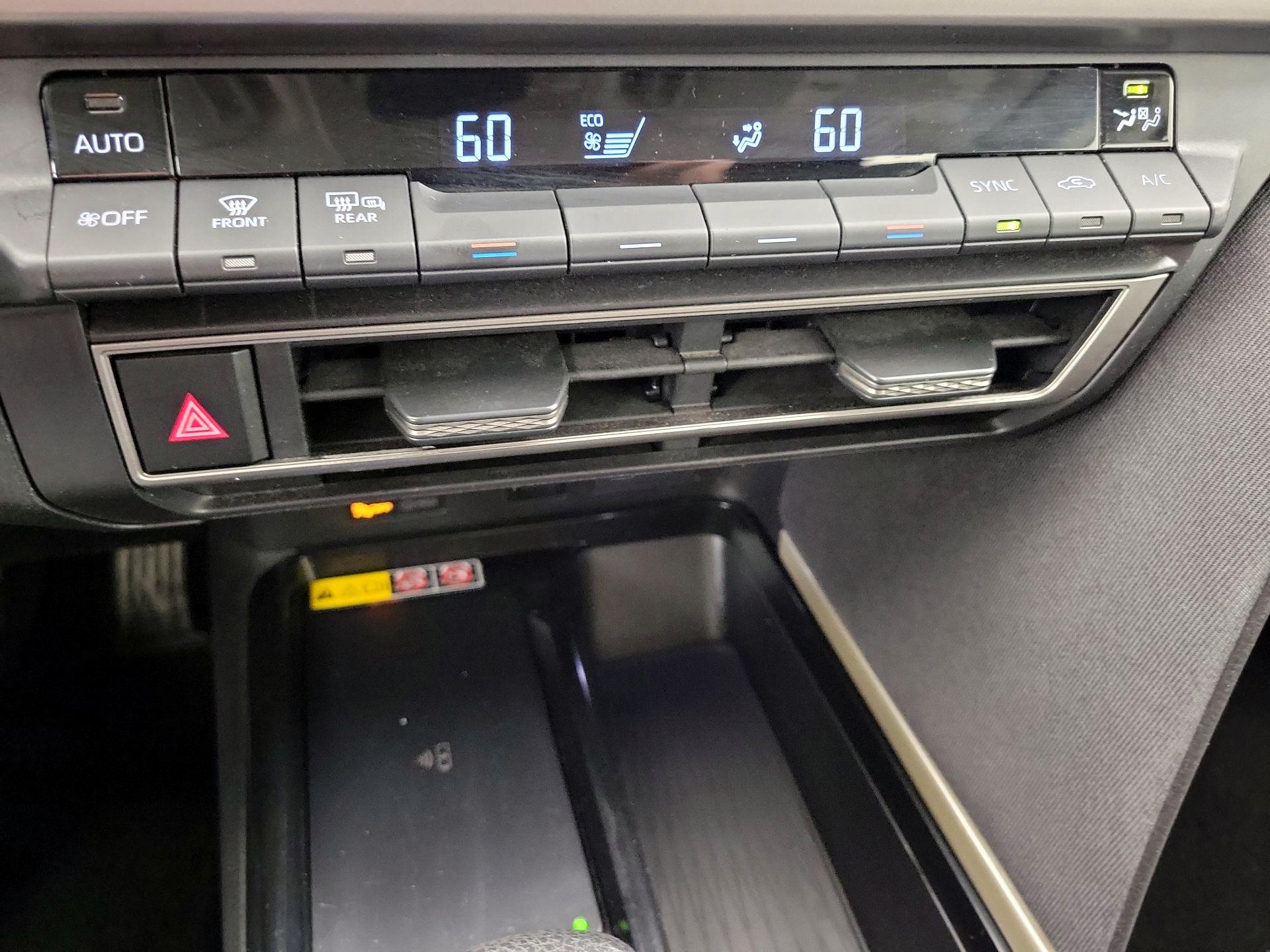 Thumbnail: 2025 Toyota Camry - 16