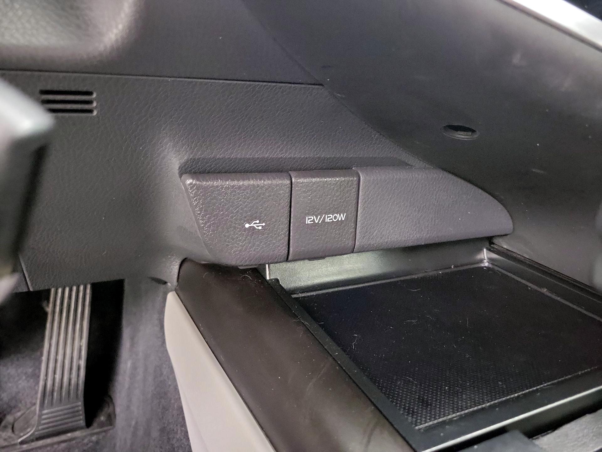 Thumbnail: 2024 Toyota Camry - 18