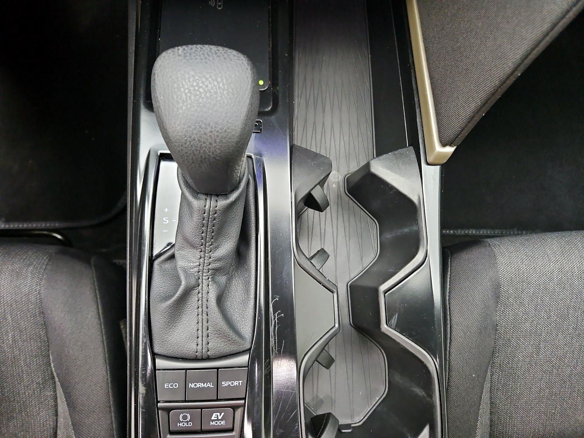 Thumbnail: 2025 Toyota Camry - 17