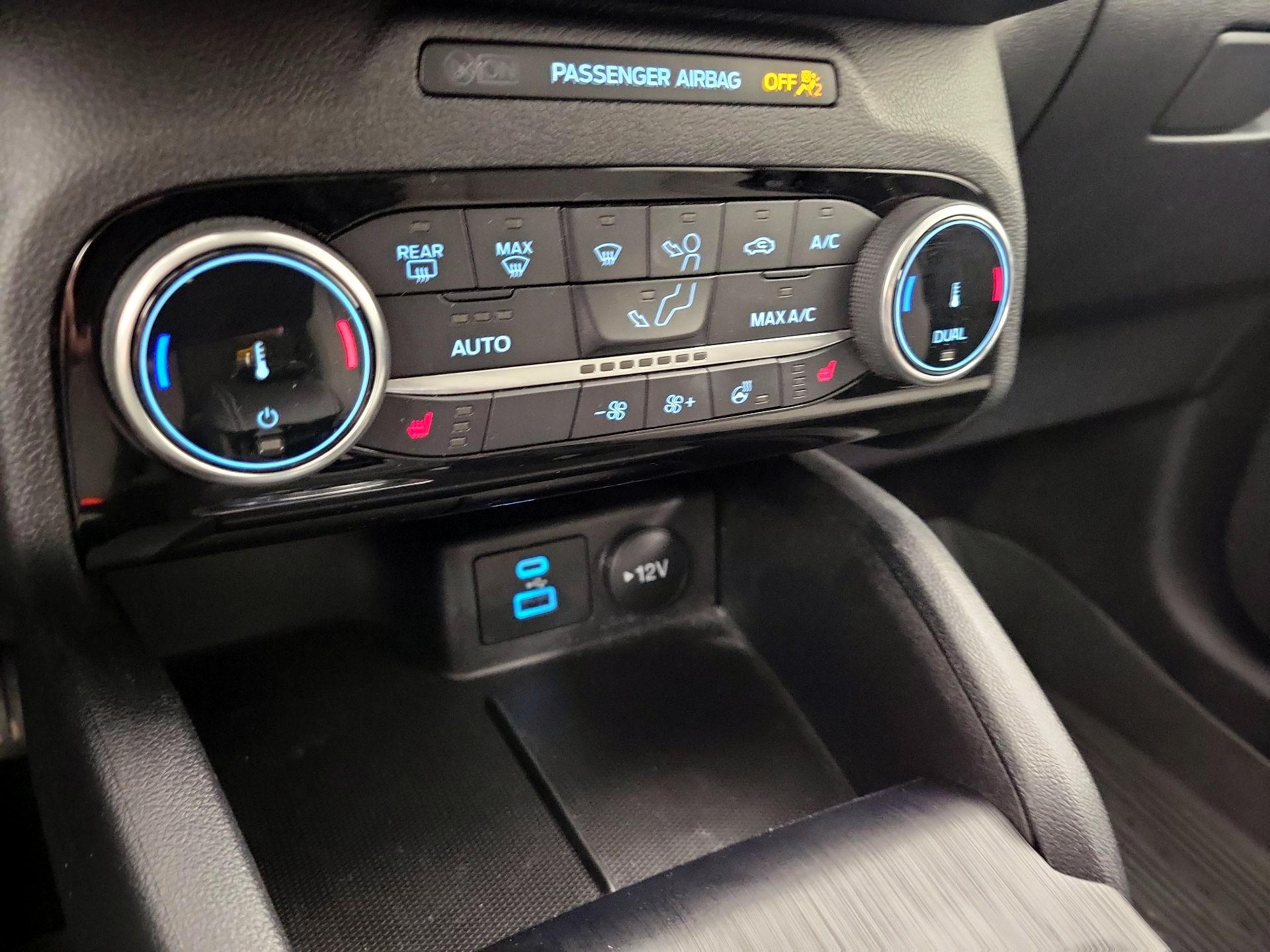 Thumbnail: 2022 Ford Escape - 16