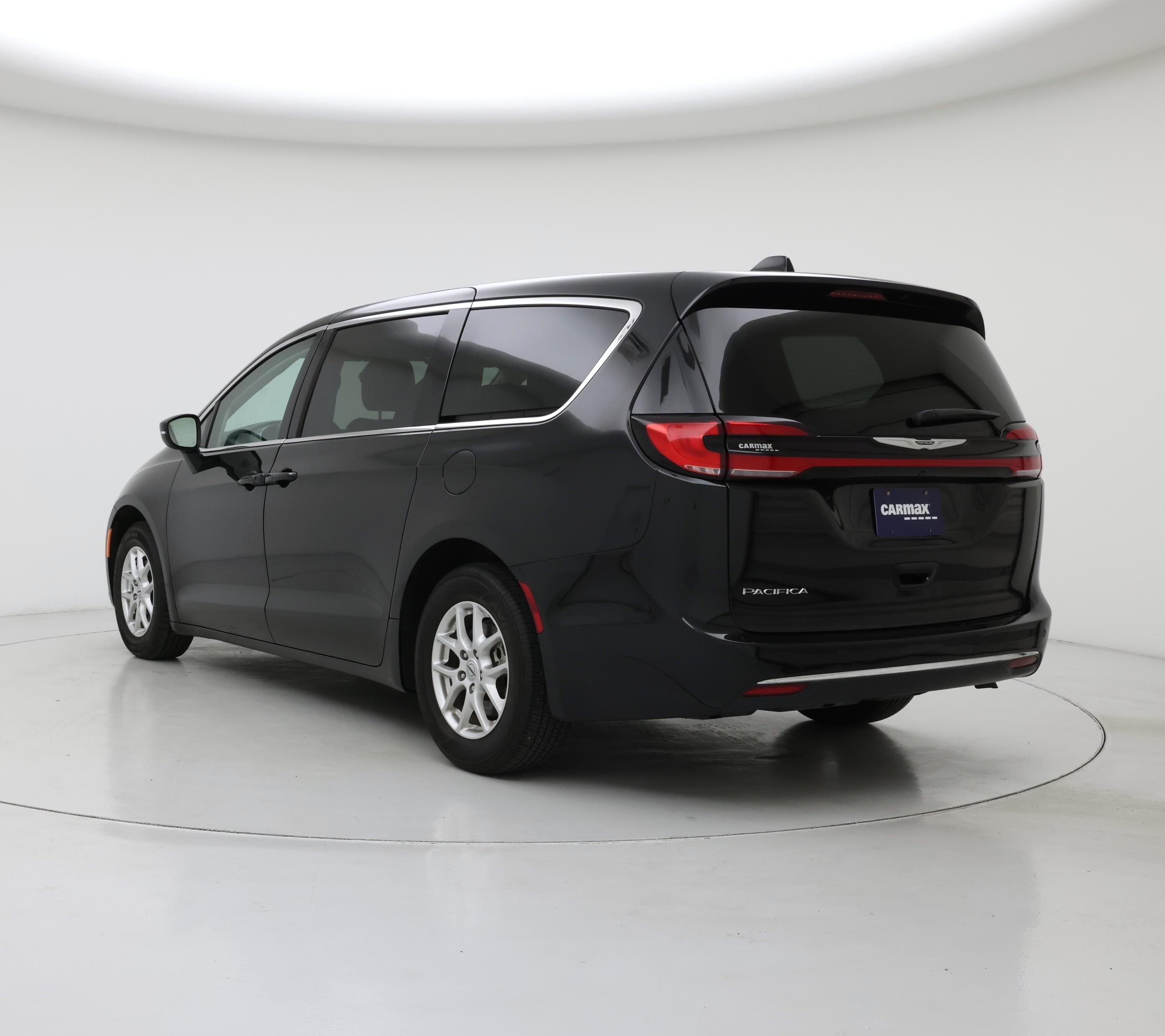 Thumbnail: 2023 Chrysler Pacifica - 2