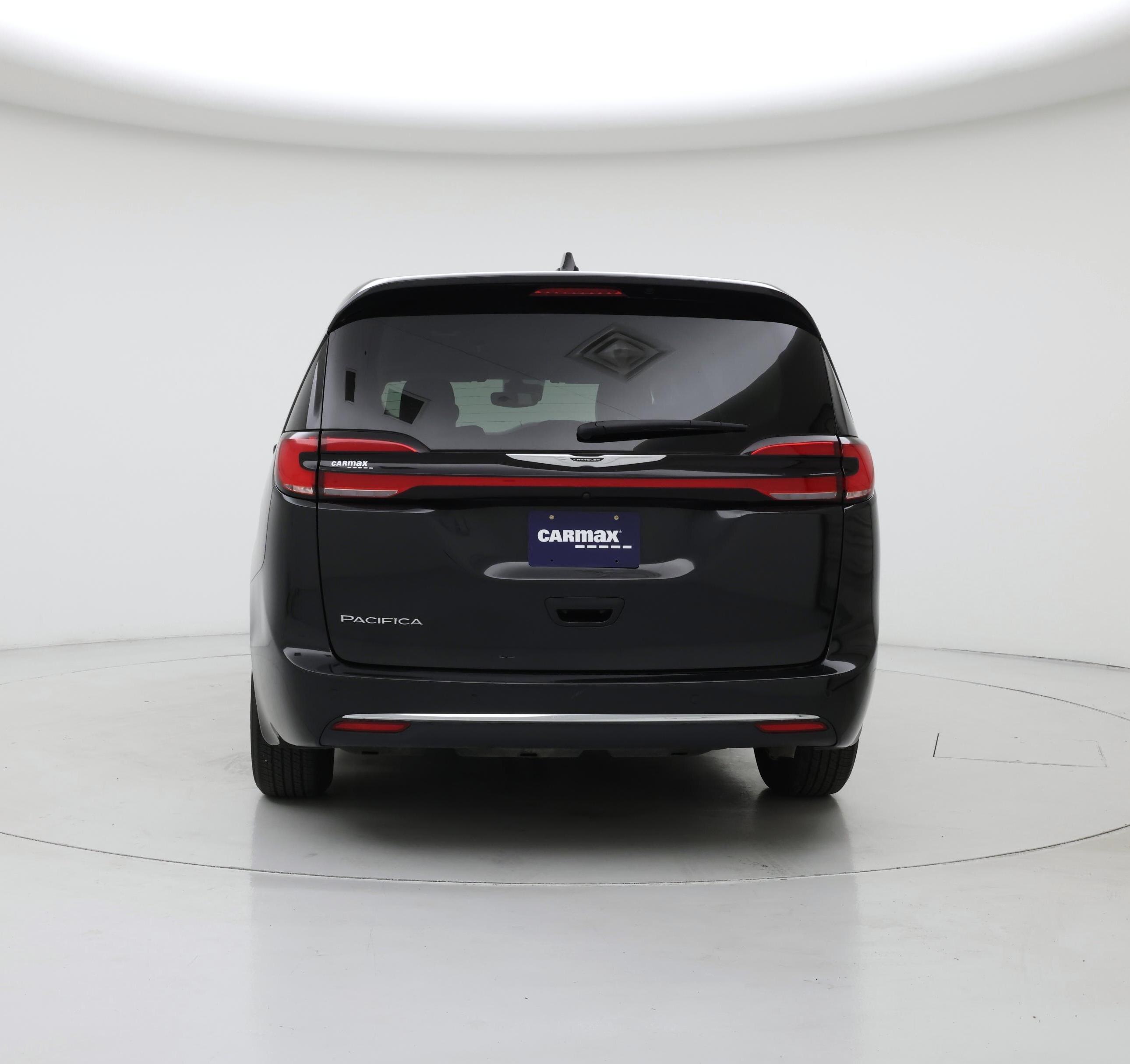 Thumbnail: 2023 Chrysler Pacifica - 6