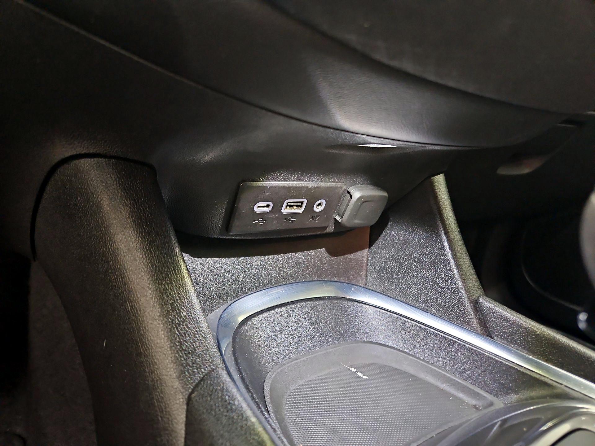 Thumbnail: 2025 Chevrolet Malibu - 18