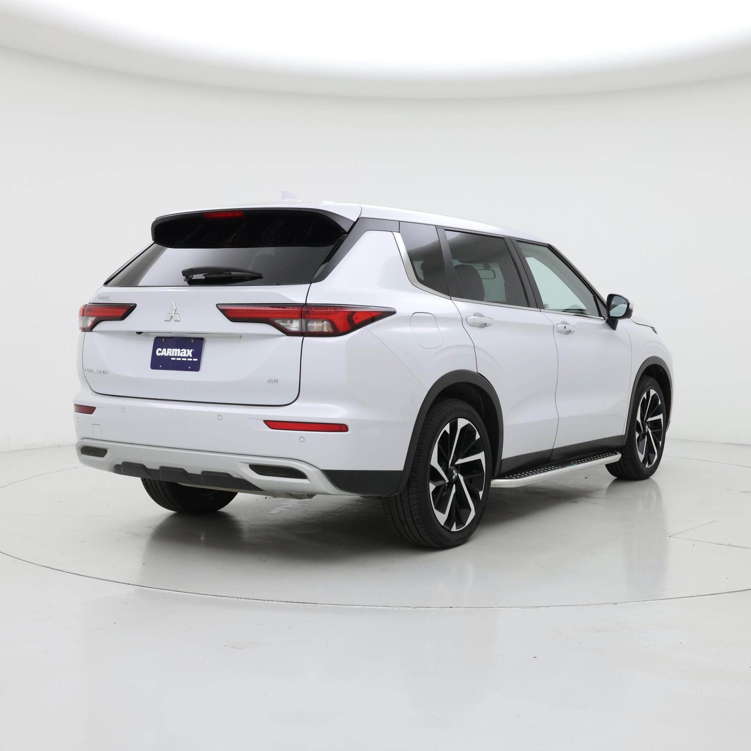 Thumbnail: 2022 Mitsubishi Outlander - 8