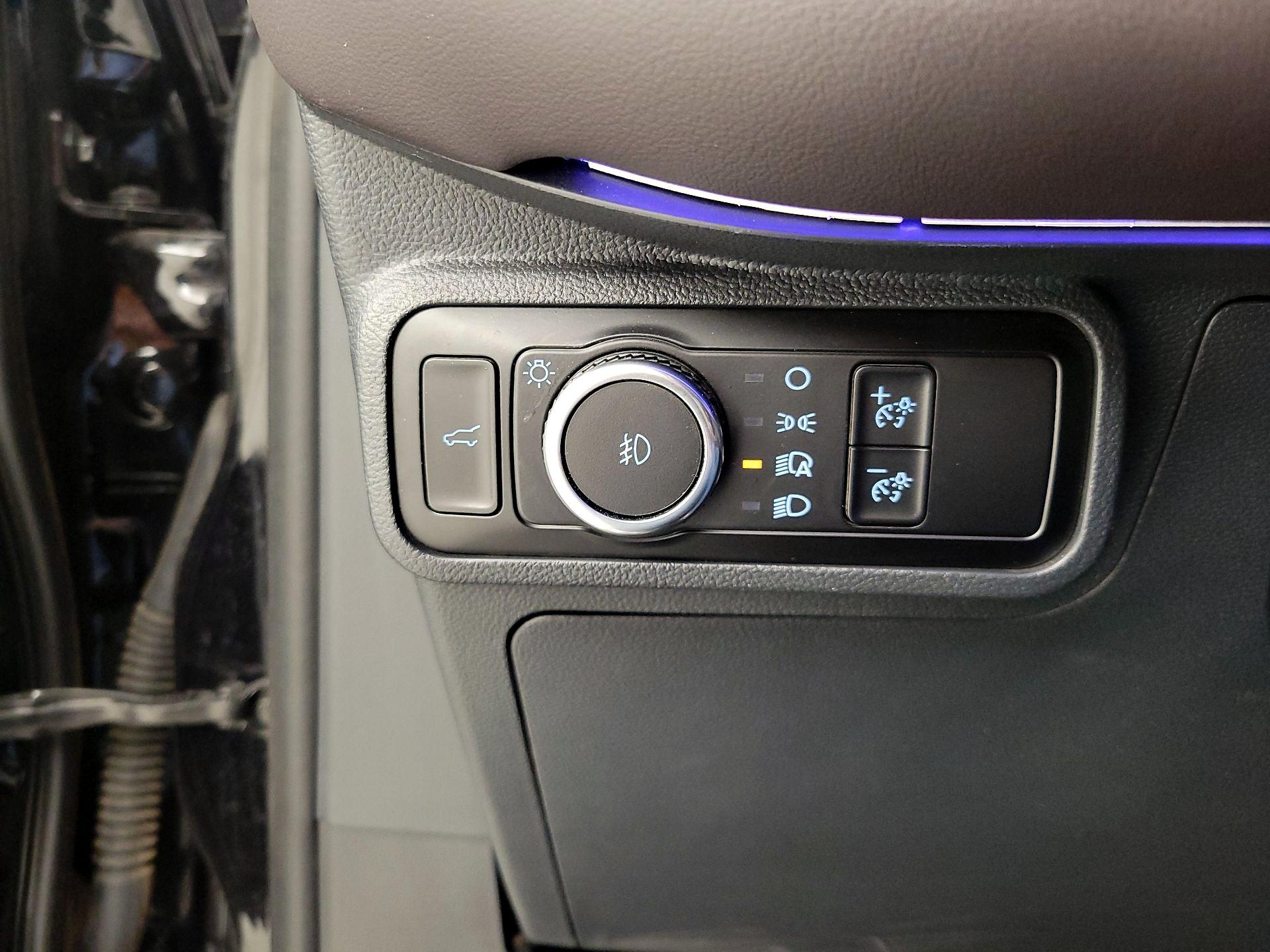 Thumbnail: 2025 Ford Explorer - 13