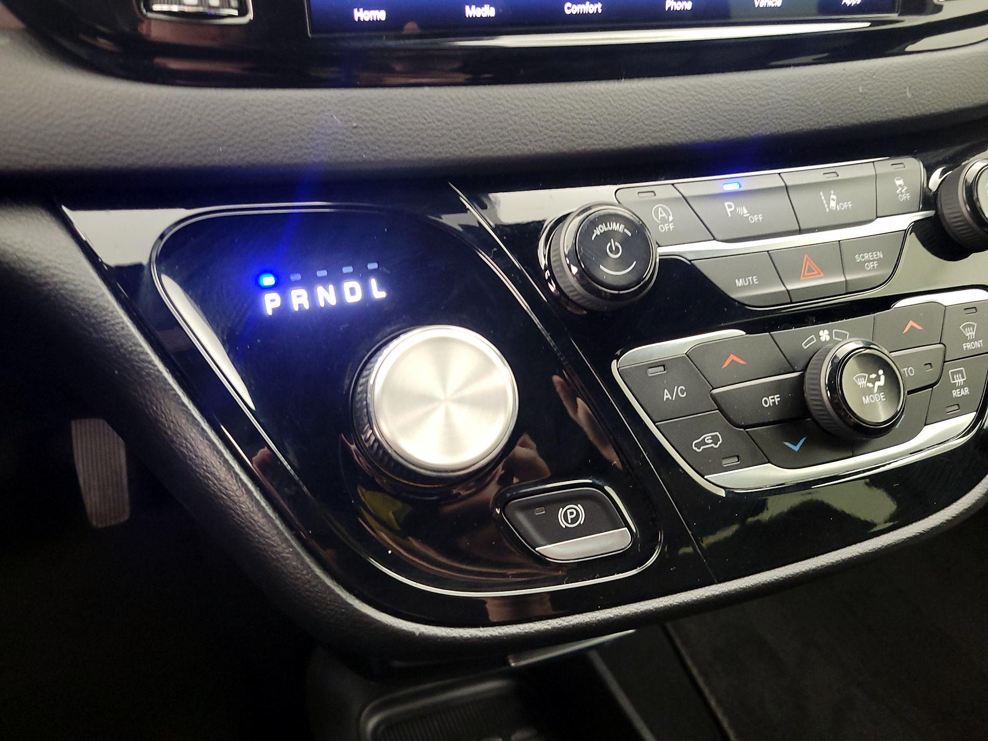 Thumbnail: 2025 Chrysler Pacifica - 17