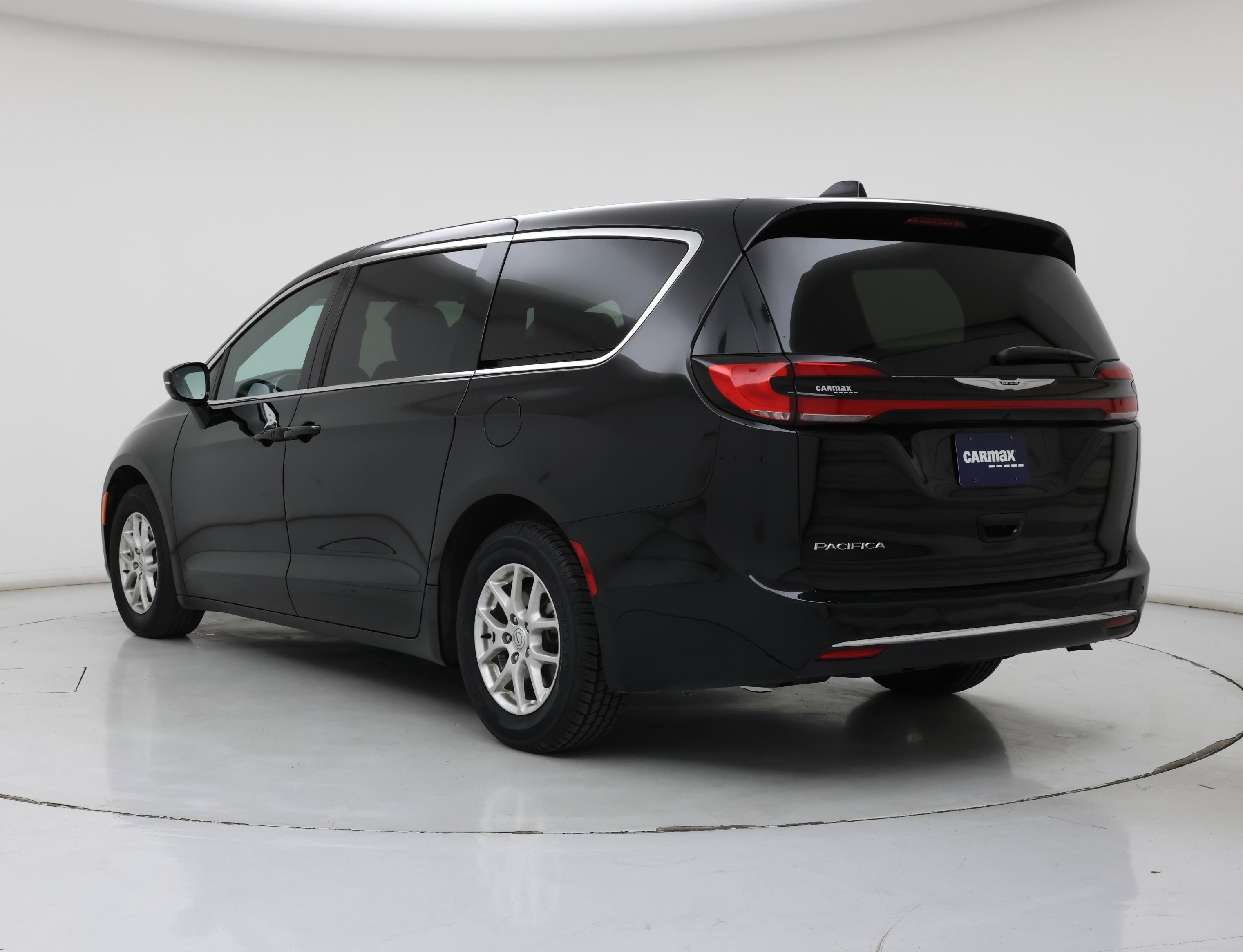 Thumbnail: 2025 Chrysler Pacifica - 2