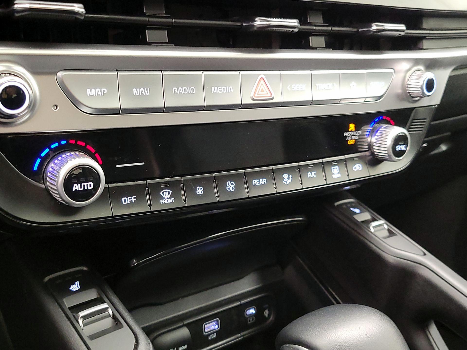 Thumbnail: 2025 Kia Telluride - 17