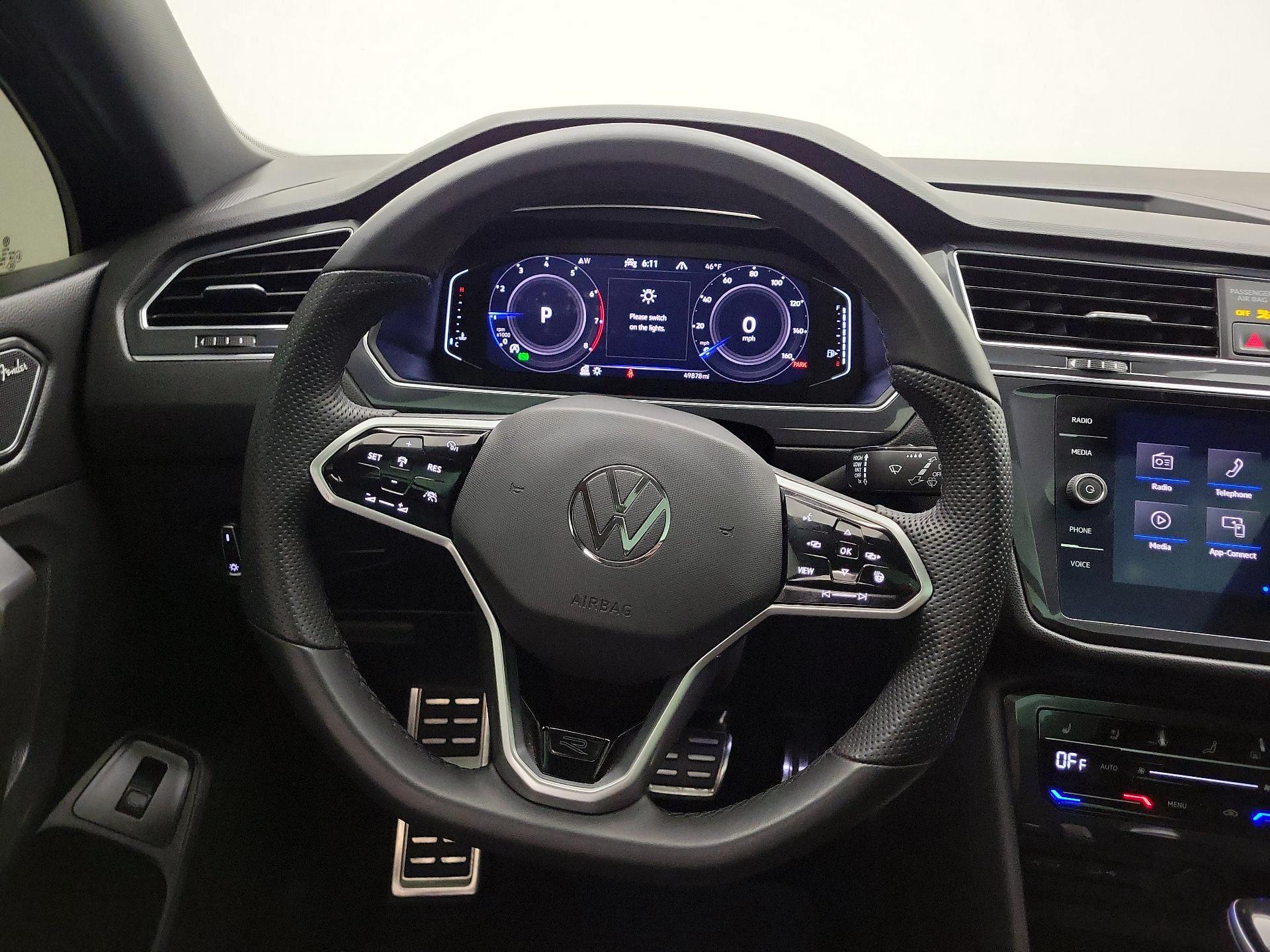Thumbnail: 2022 Volkswagen Tiguan - 10