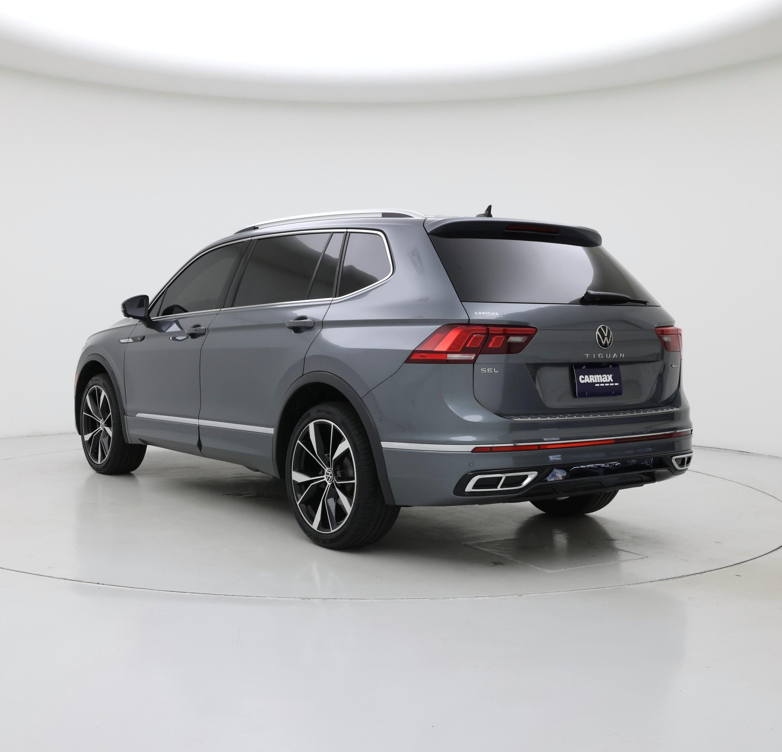 Thumbnail: 2022 Volkswagen Tiguan - 2