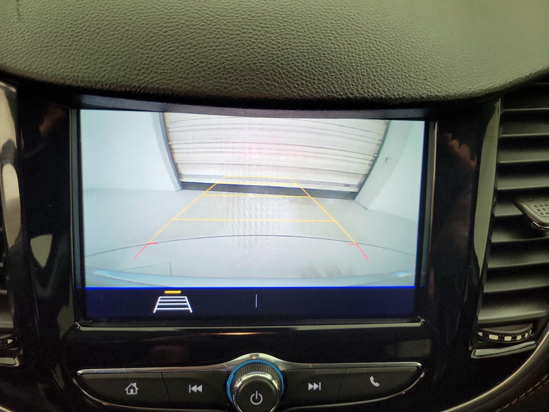 Thumbnail: 2022 Chevrolet Trax - 14