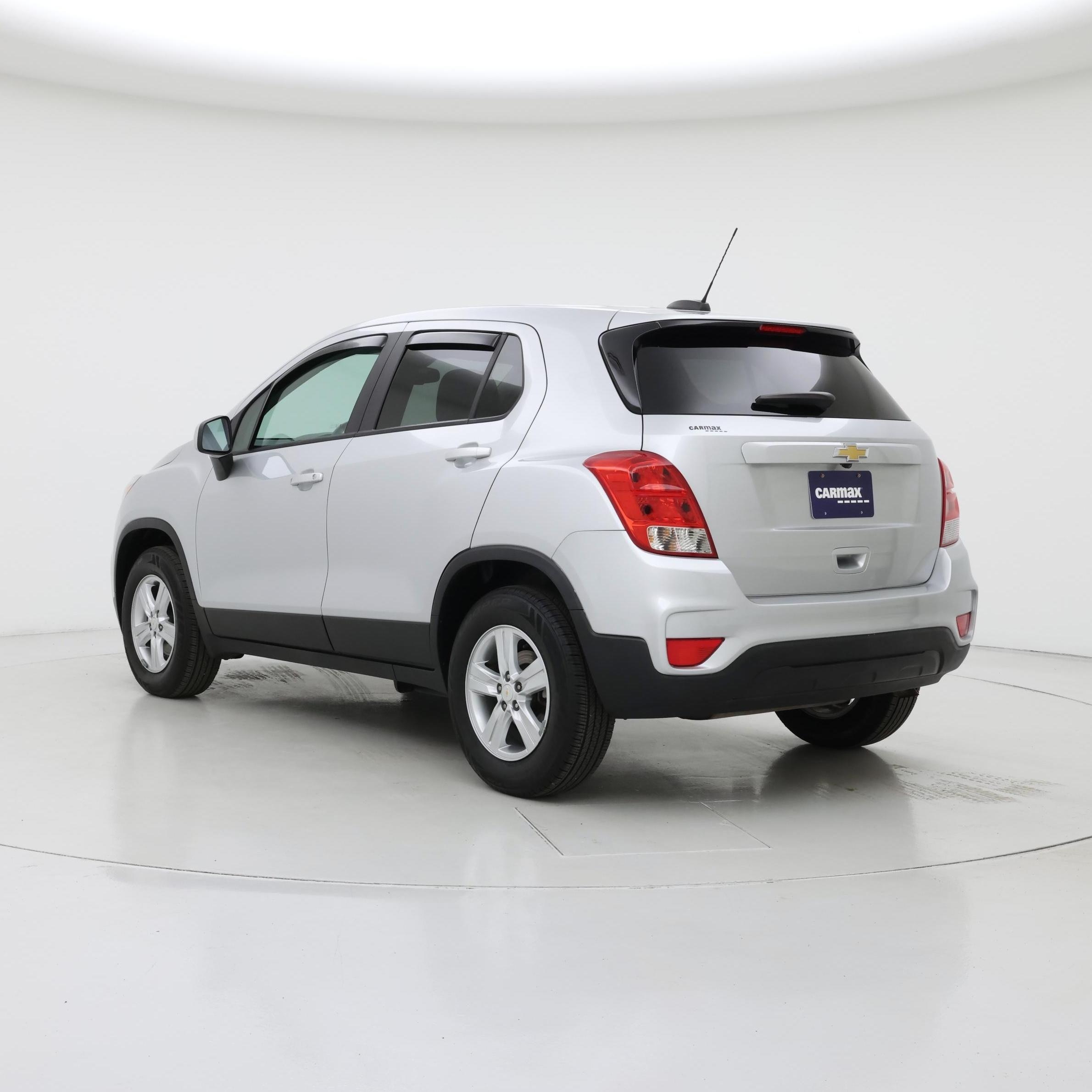 Thumbnail: 2022 Chevrolet Trax - 2