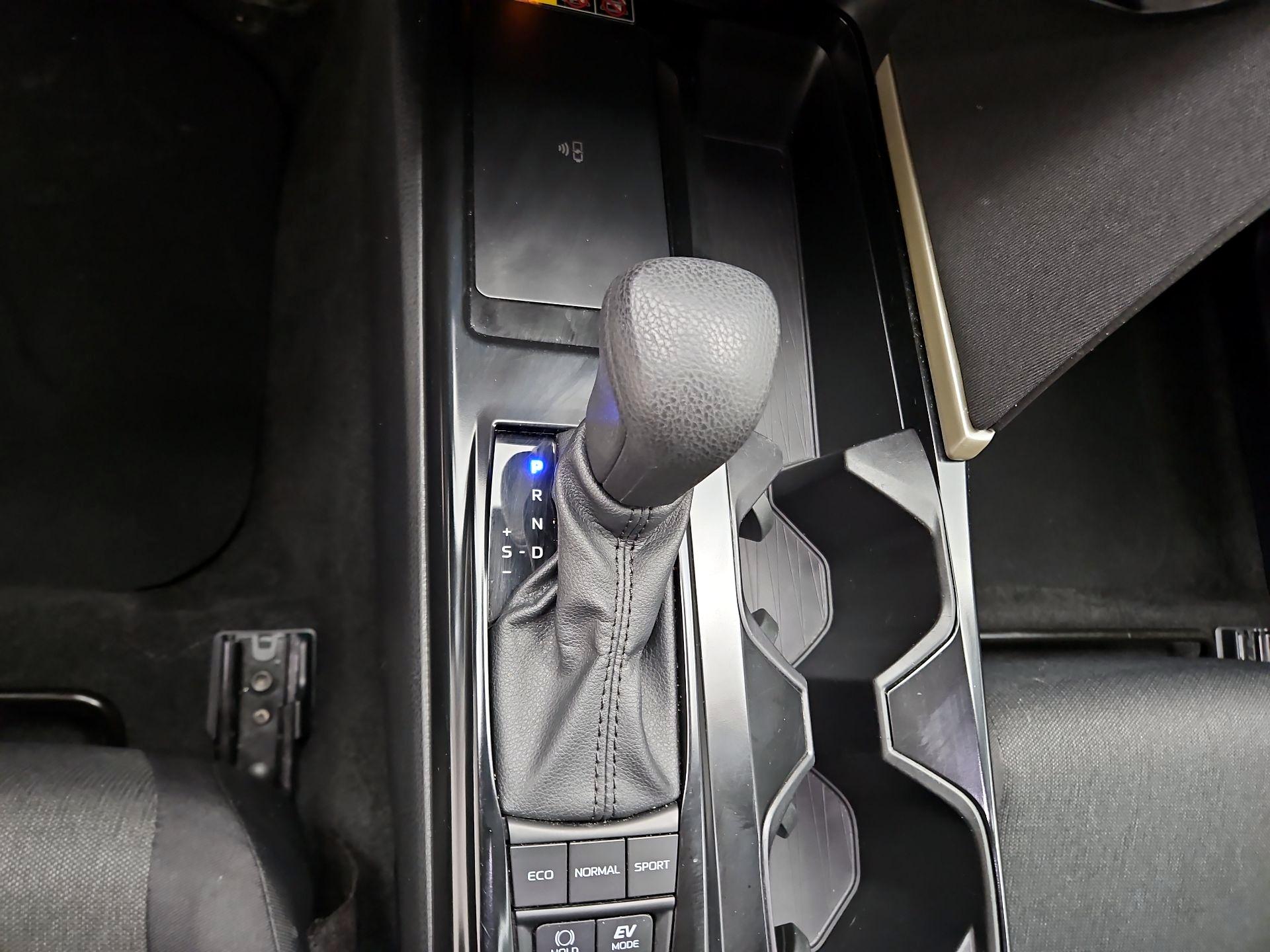 Thumbnail: 2025 Toyota Camry - 15