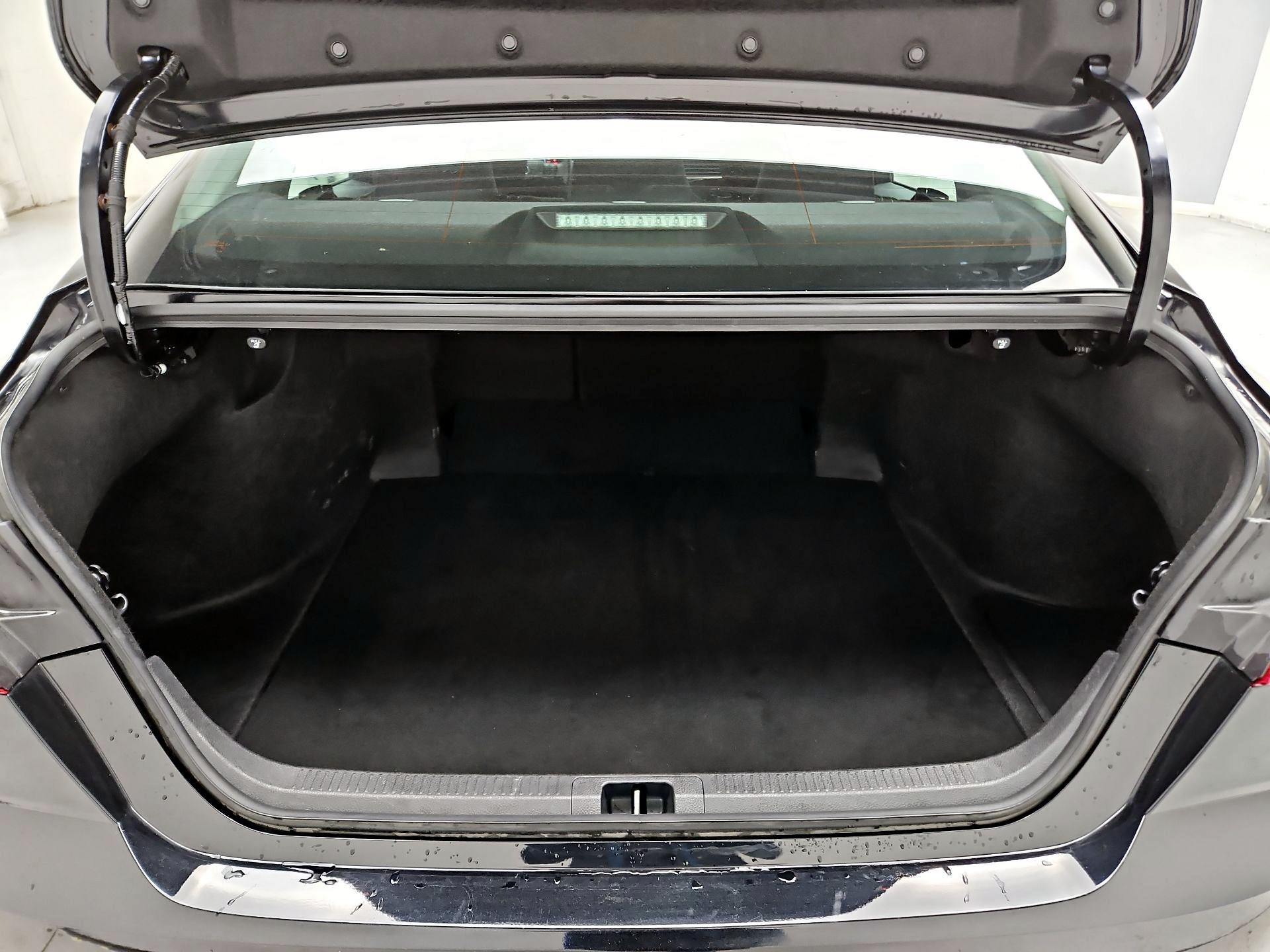 Thumbnail: 2025 Toyota Camry - 18