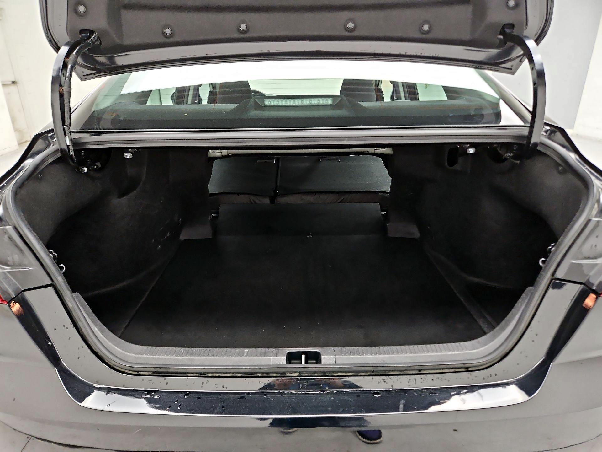 Thumbnail: 2025 Toyota Camry - 19