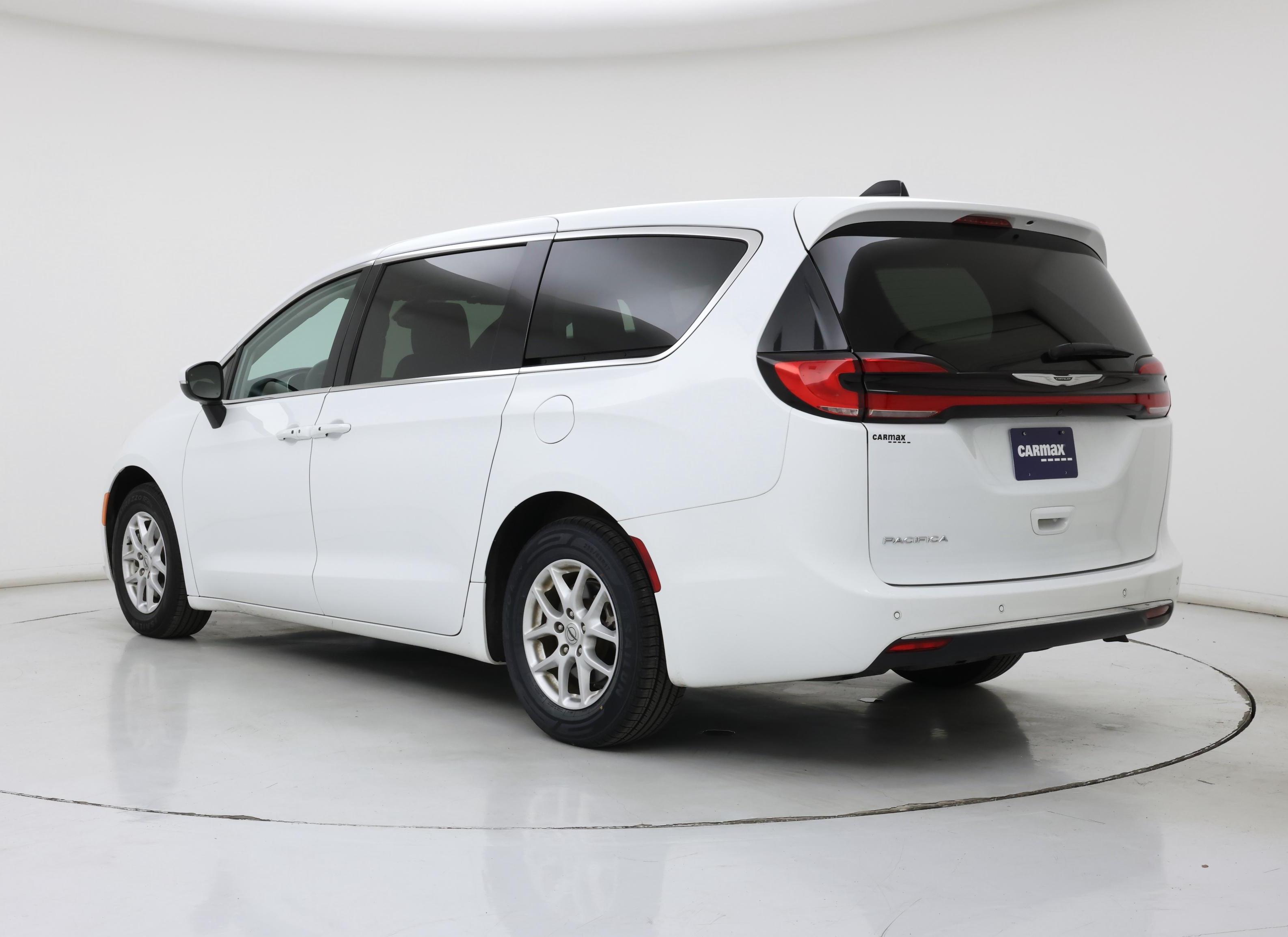 Thumbnail: 2023 Chrysler Pacifica - 2