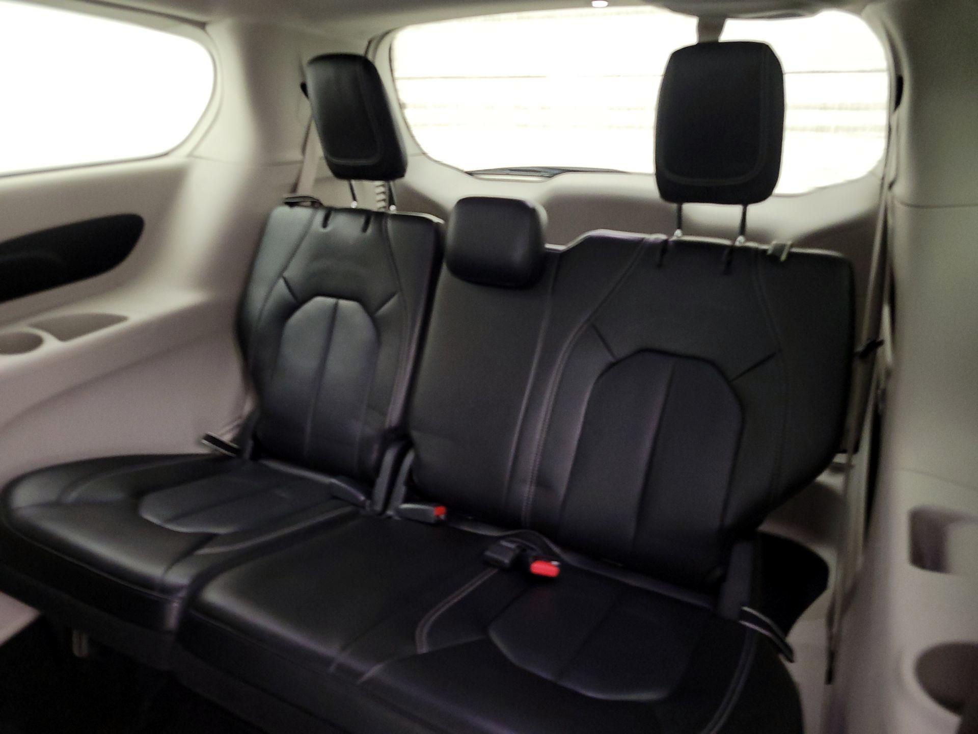 Thumbnail: 2023 Chrysler Pacifica - 20