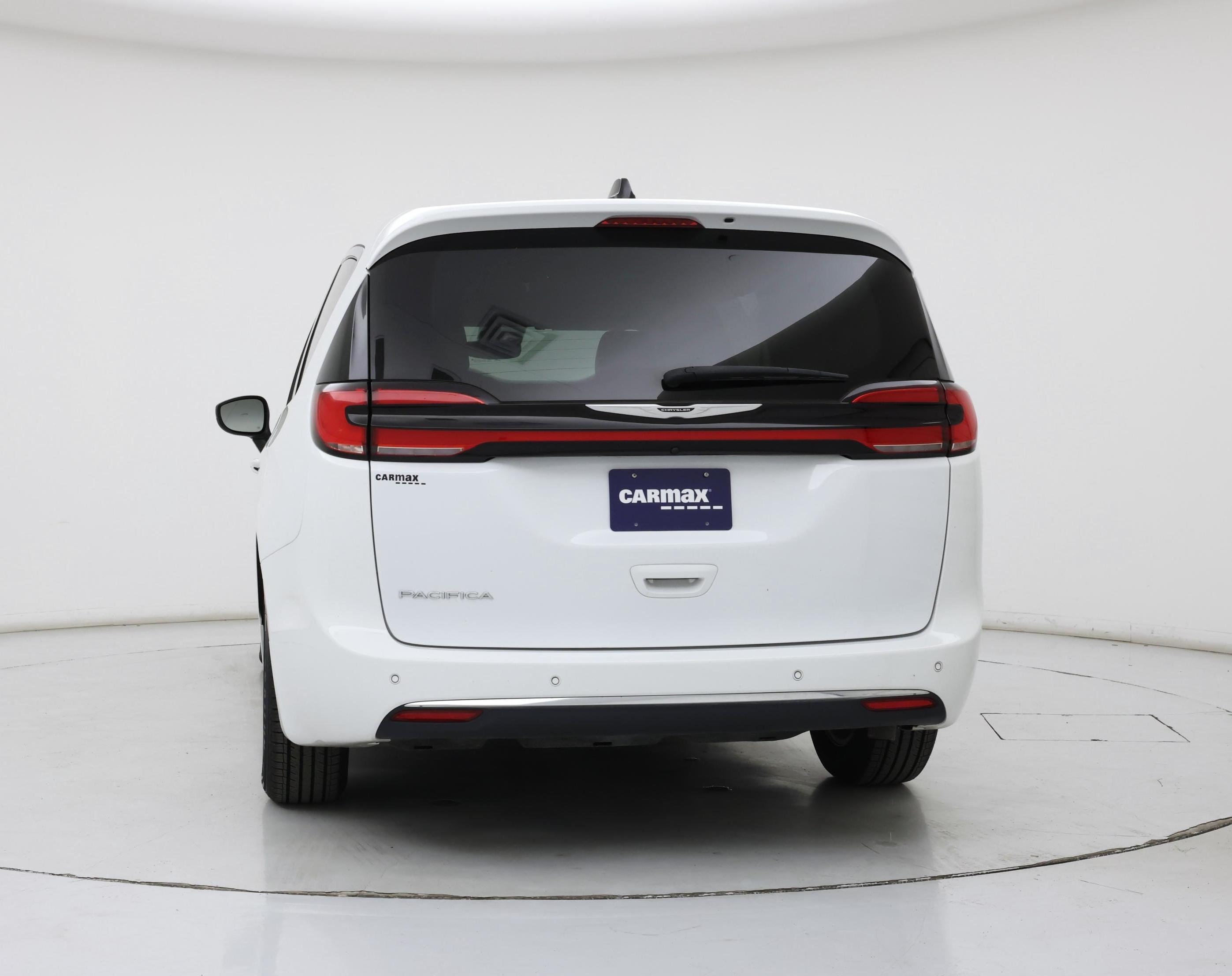 Thumbnail: 2023 Chrysler Pacifica - 6