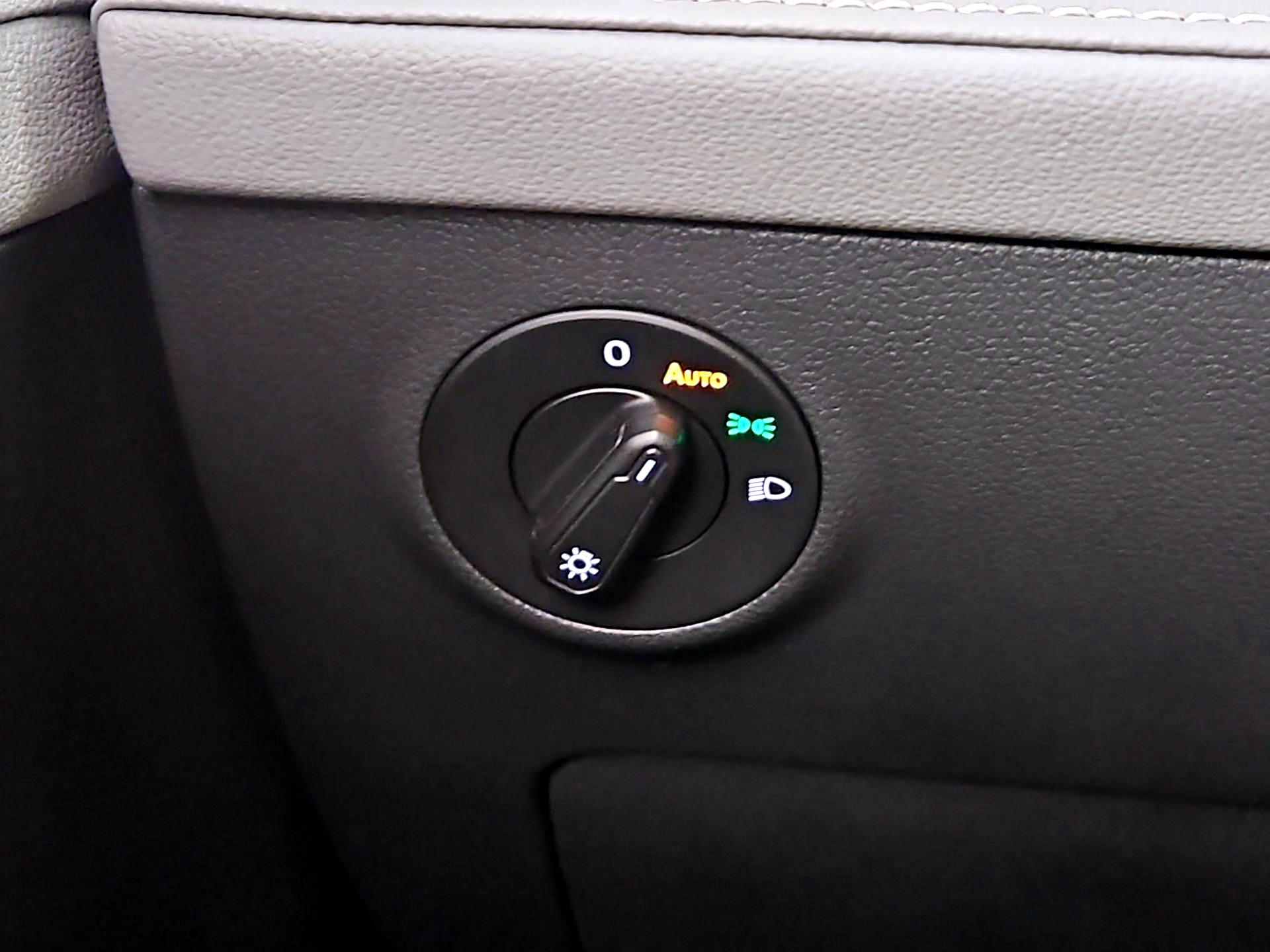 Thumbnail: 2024 Volkswagen Taos - 13