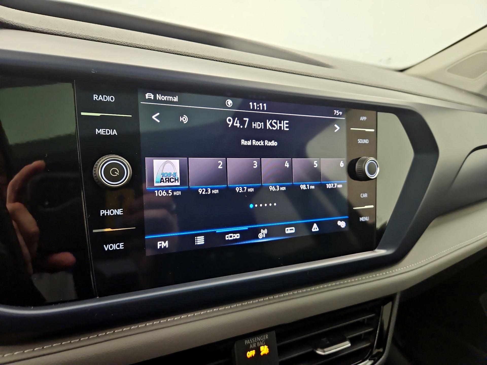 Thumbnail: 2024 Volkswagen Taos - 15