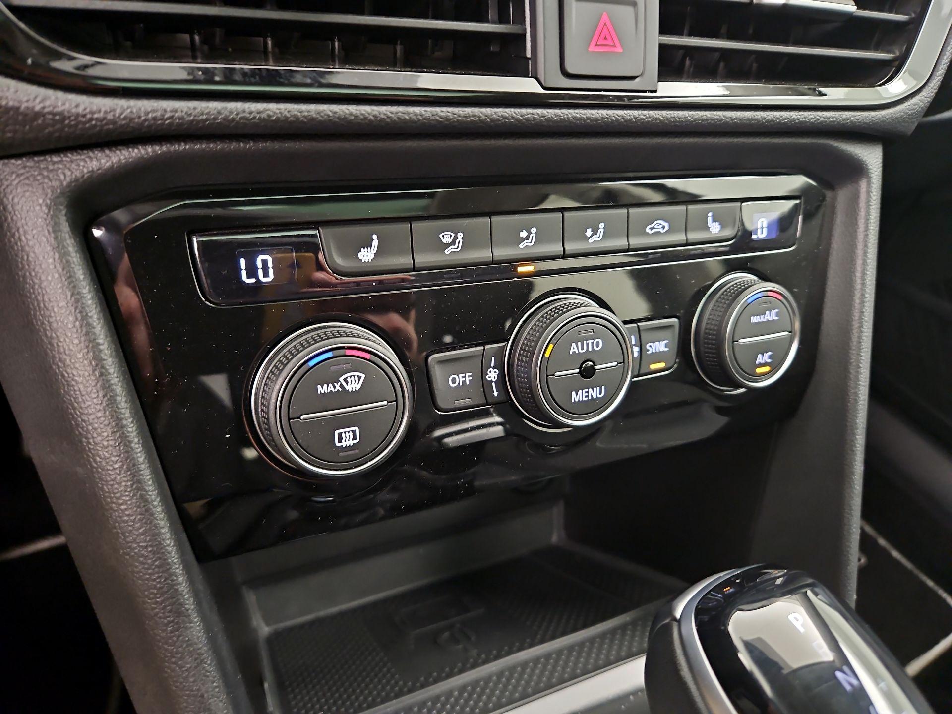 Thumbnail: 2024 Volkswagen Taos - 16