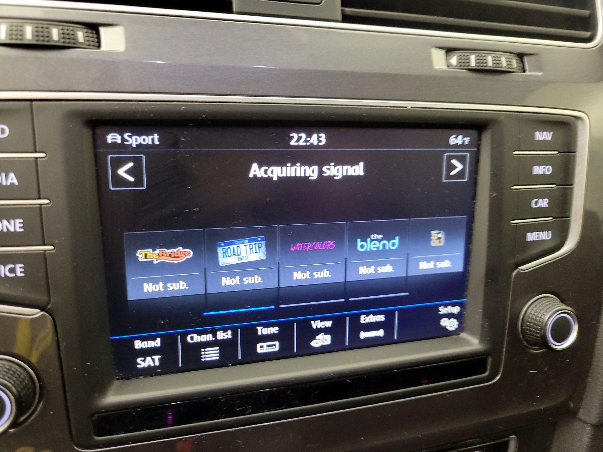 Thumbnail: 2017 Volkswagen Golf - 15