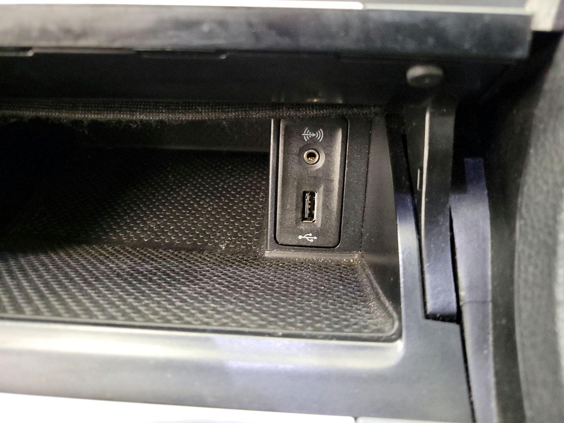 Thumbnail: 2017 Volkswagen Golf - 18