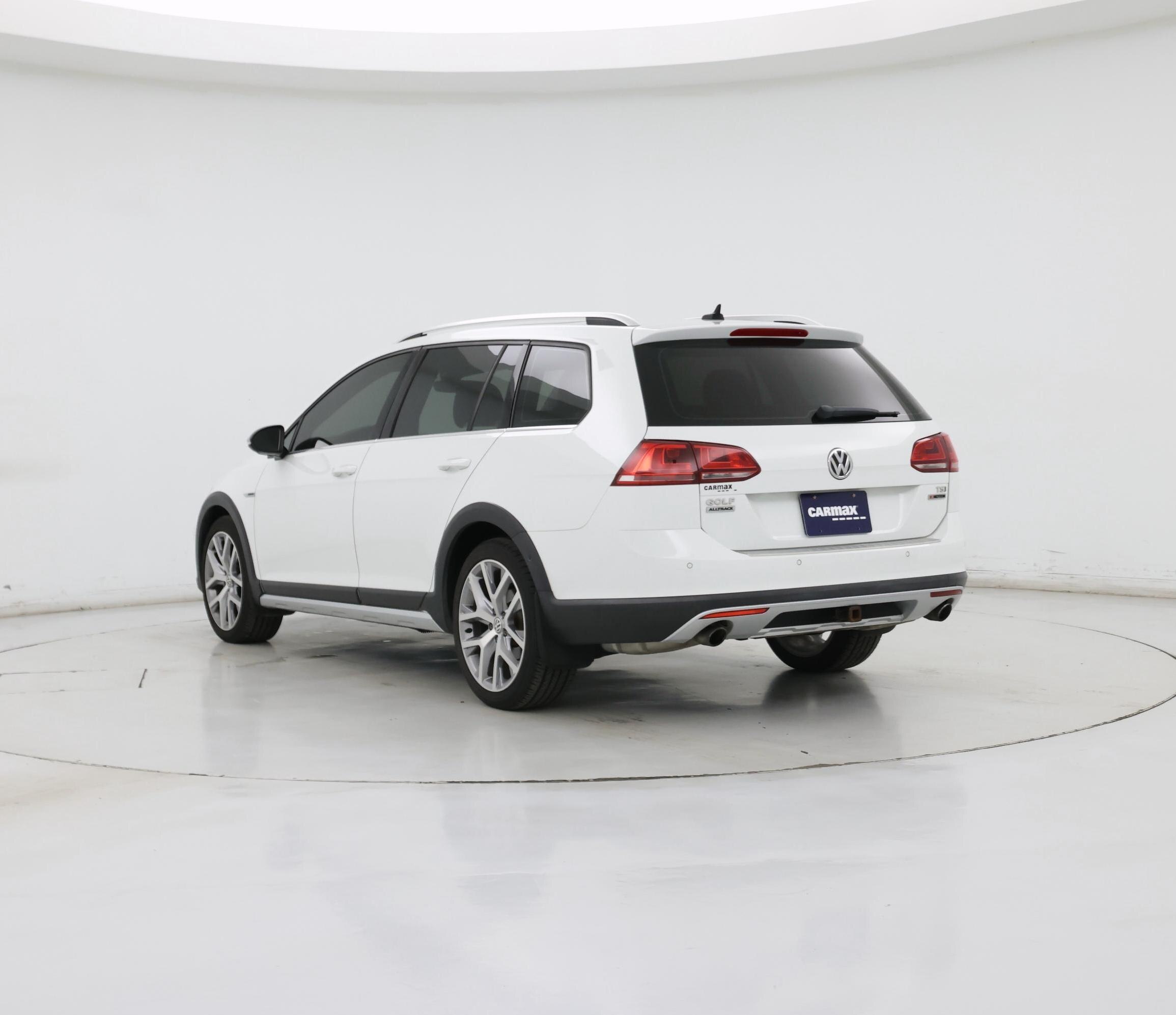 Thumbnail: 2017 Volkswagen Golf - 2