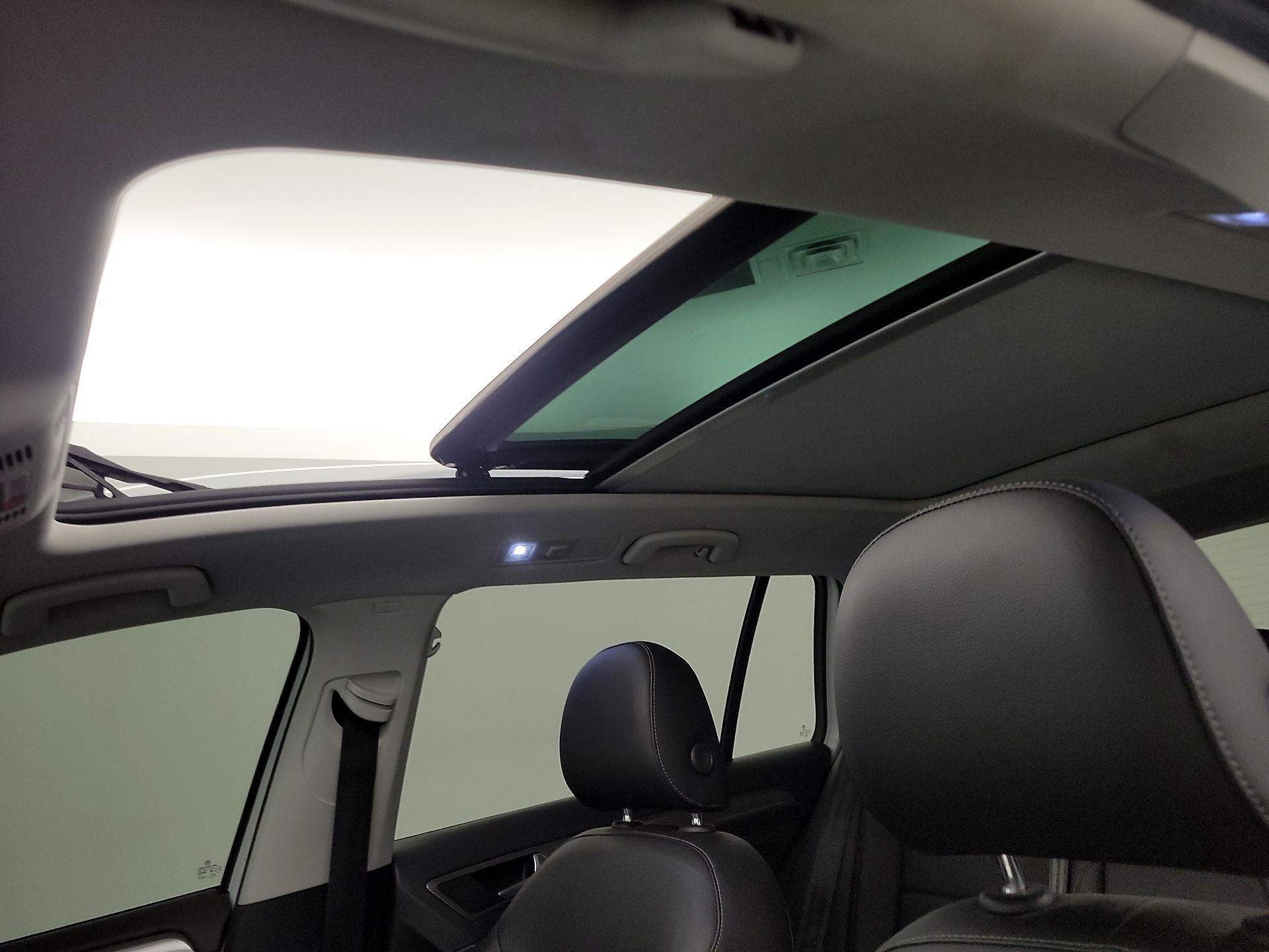 Thumbnail: 2017 Volkswagen Golf - 19