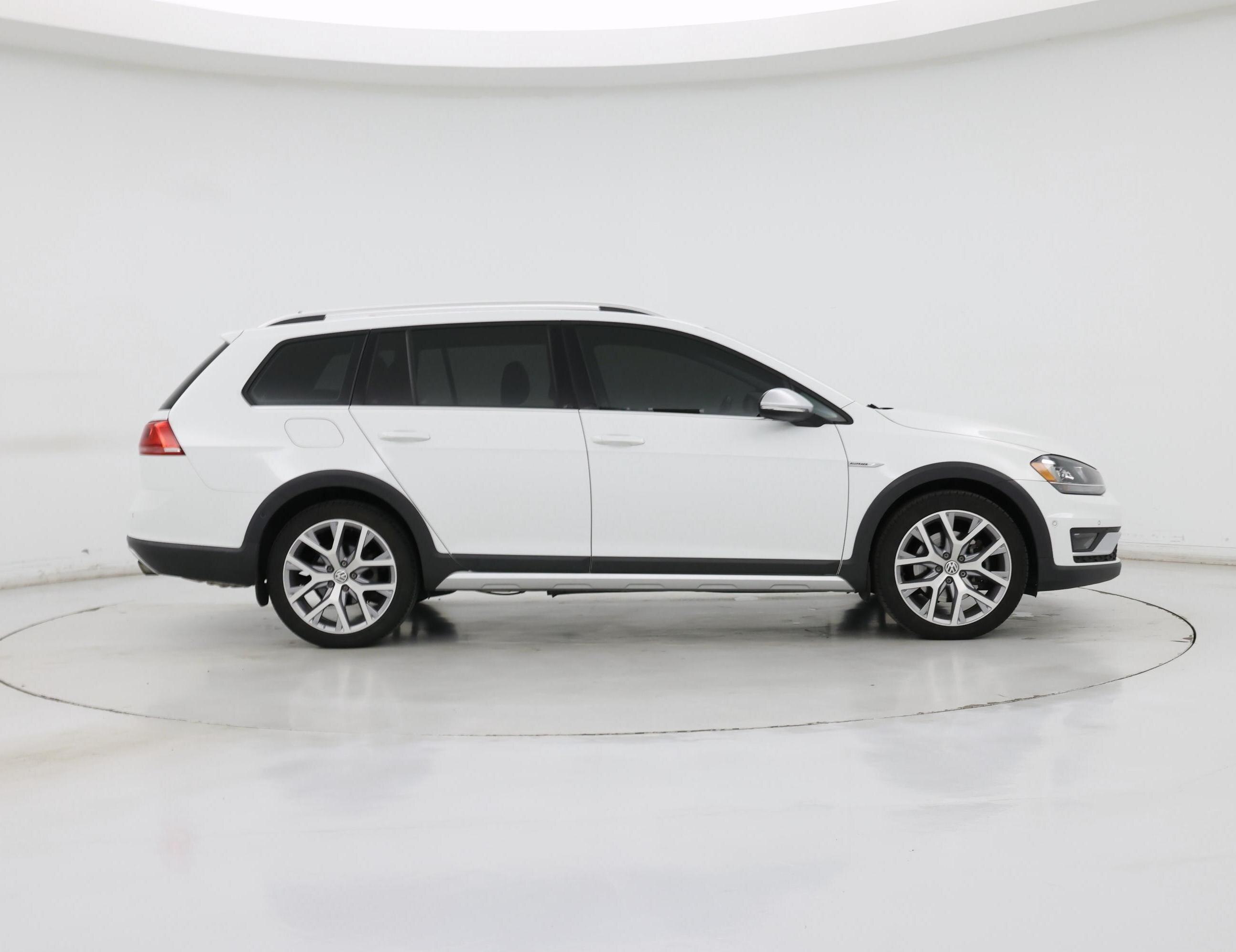 Thumbnail: 2017 Volkswagen Golf - 7