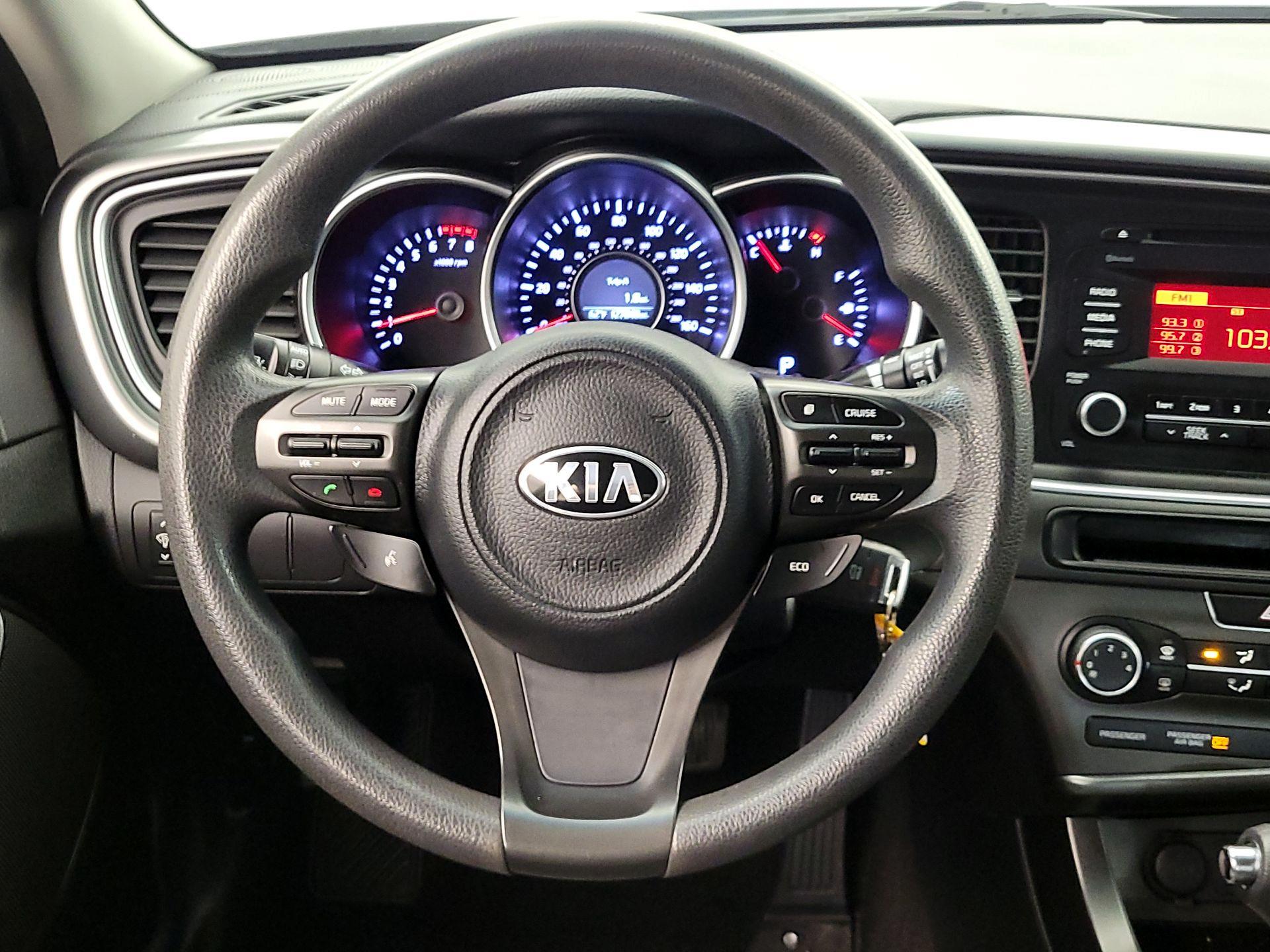 Thumbnail: 2015 Kia Optima - 10