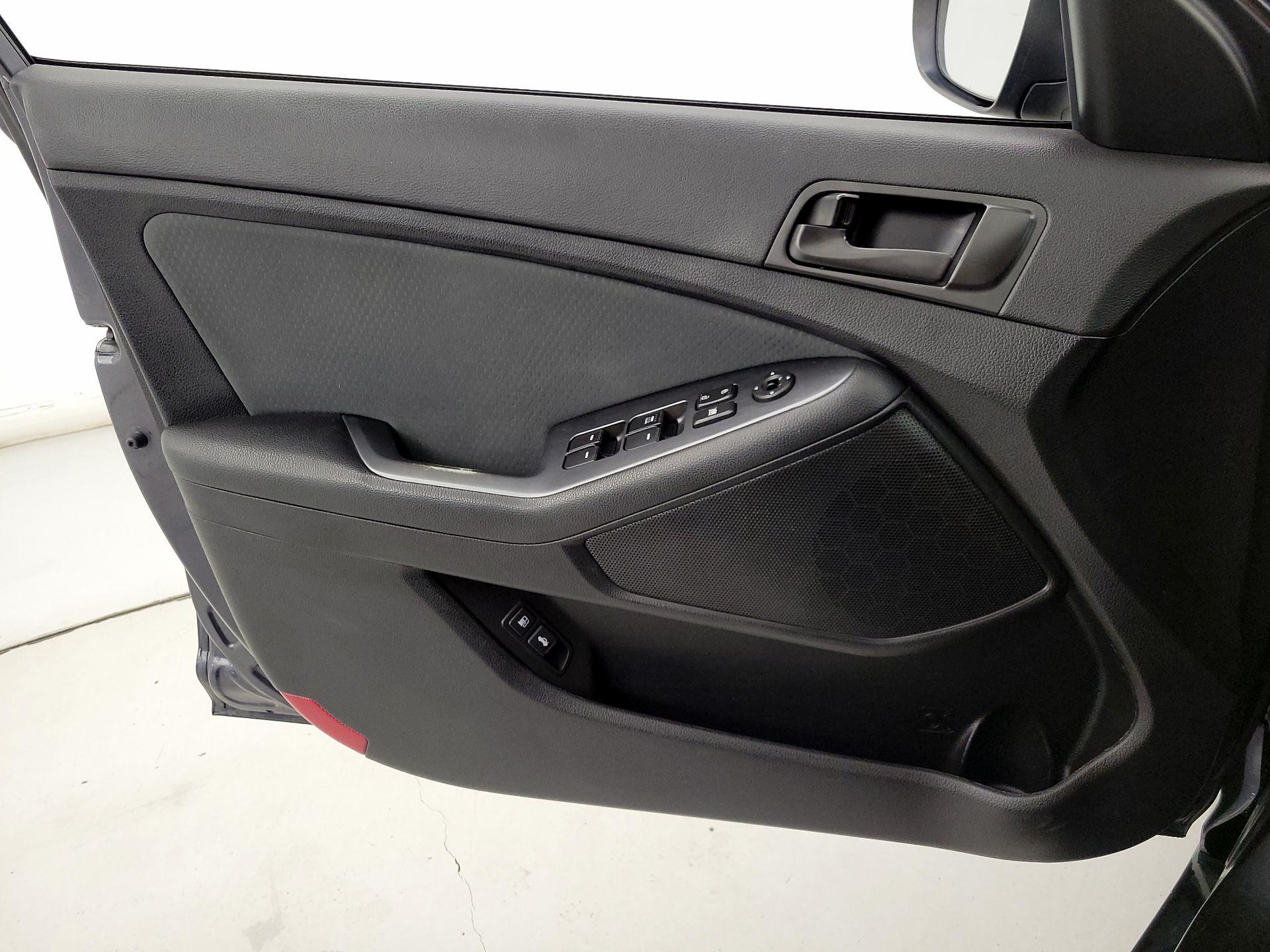 Thumbnail: 2015 Kia Optima - 12