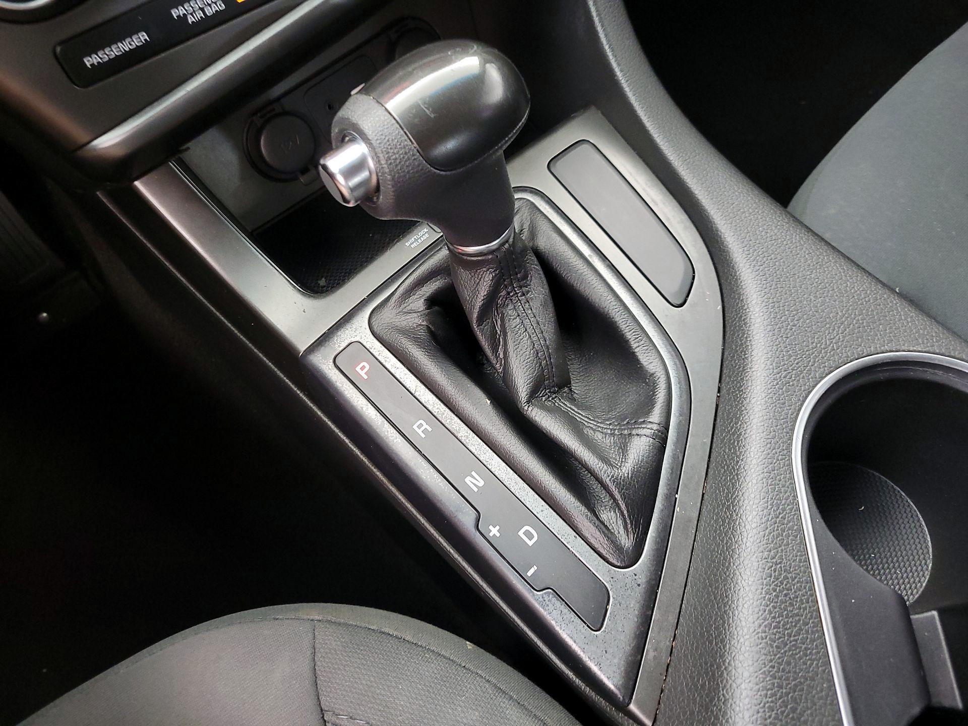 Thumbnail: 2015 Kia Optima - 16