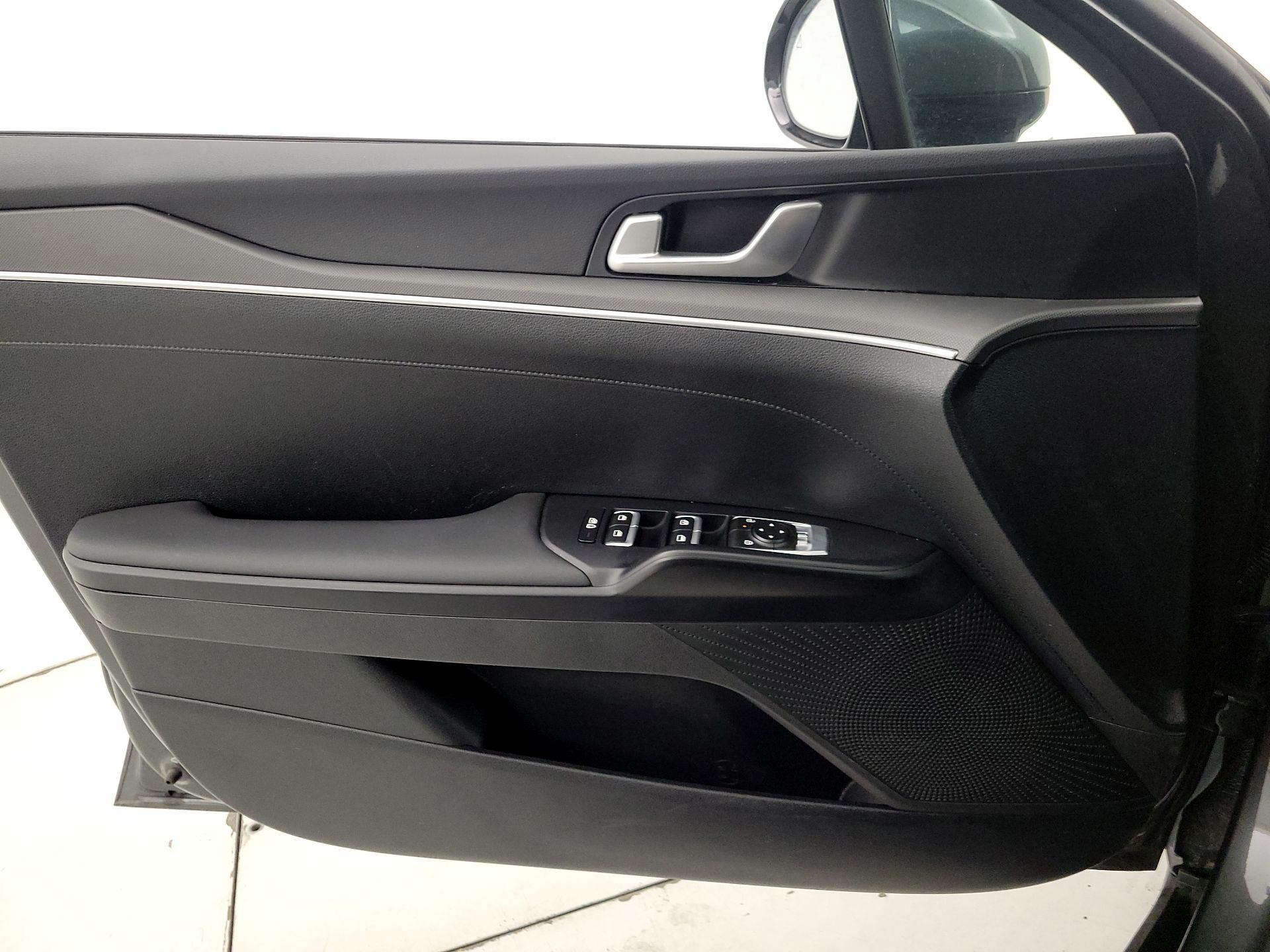 Thumbnail: 2025 Kia K5 - 12