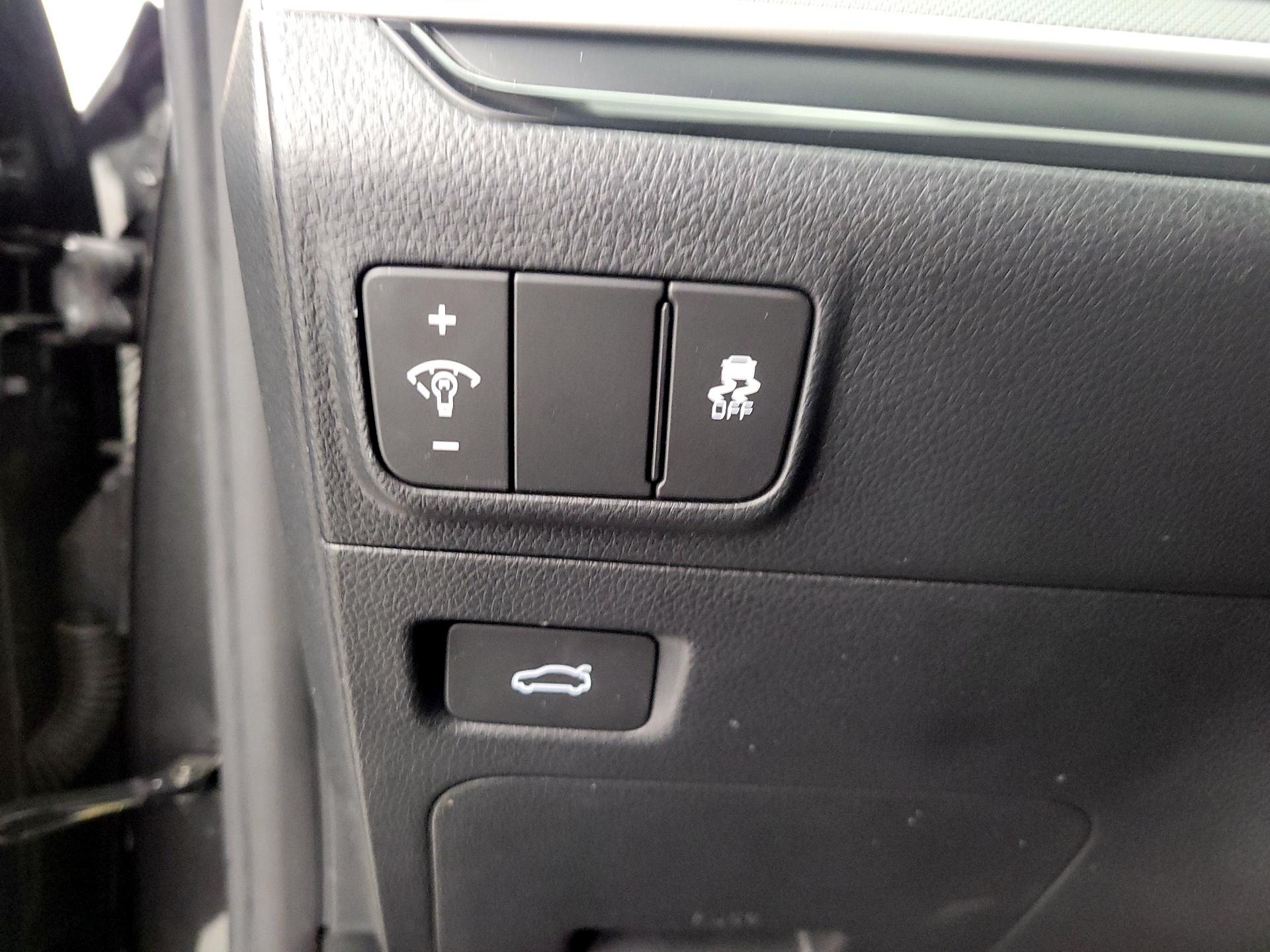 Thumbnail: 2025 Kia K5 - 13